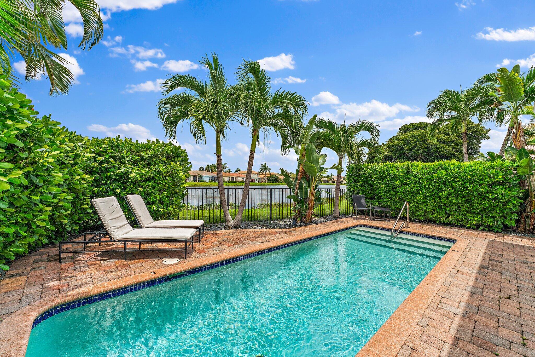 102 Isle Verde Way