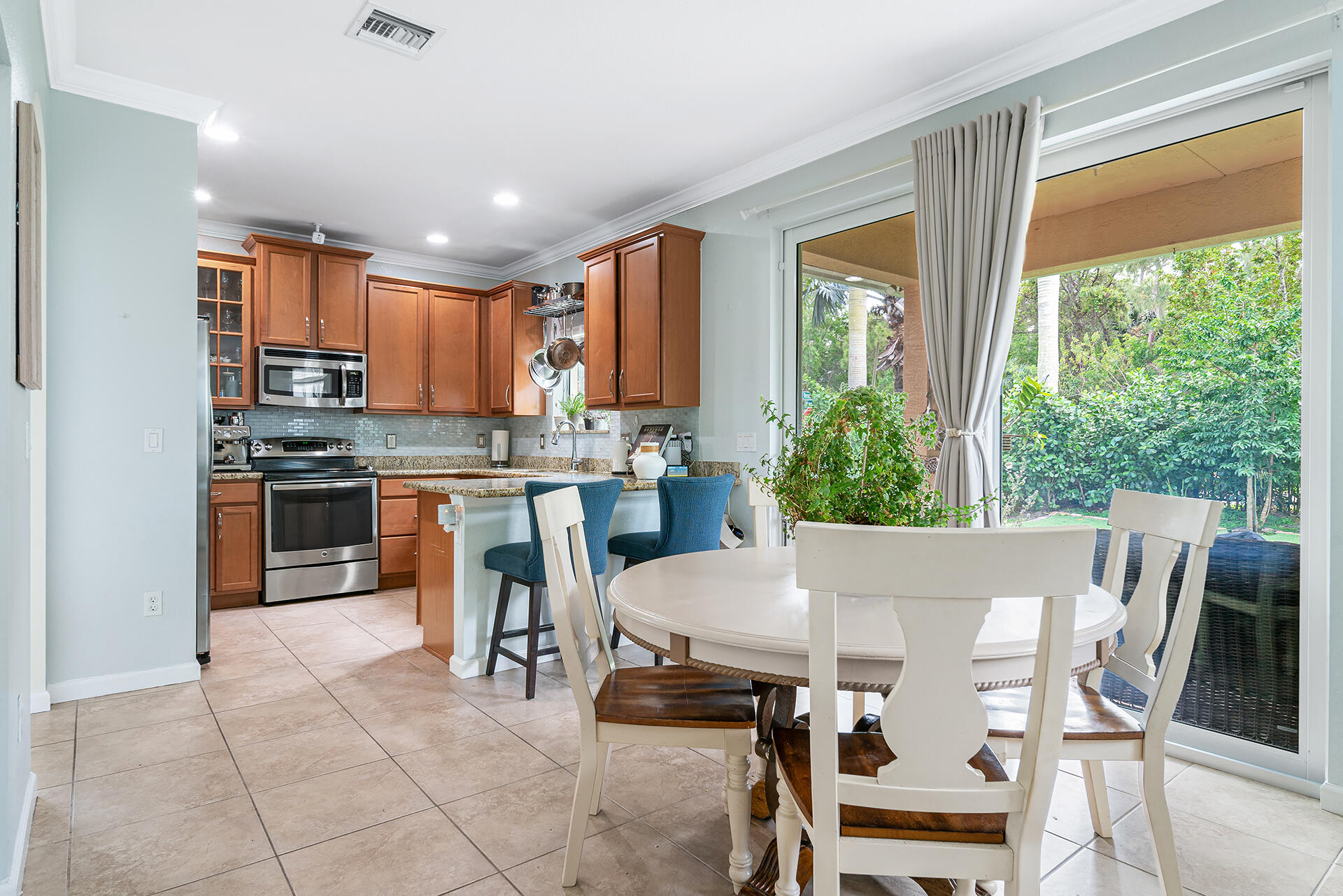 4725 Foxtail Palm Court