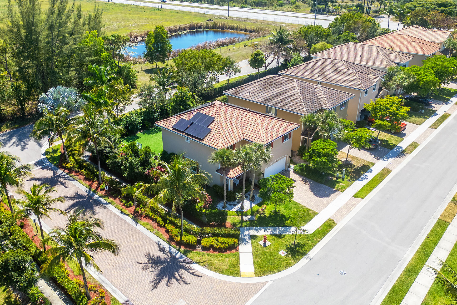 4725 Foxtail Palm Court