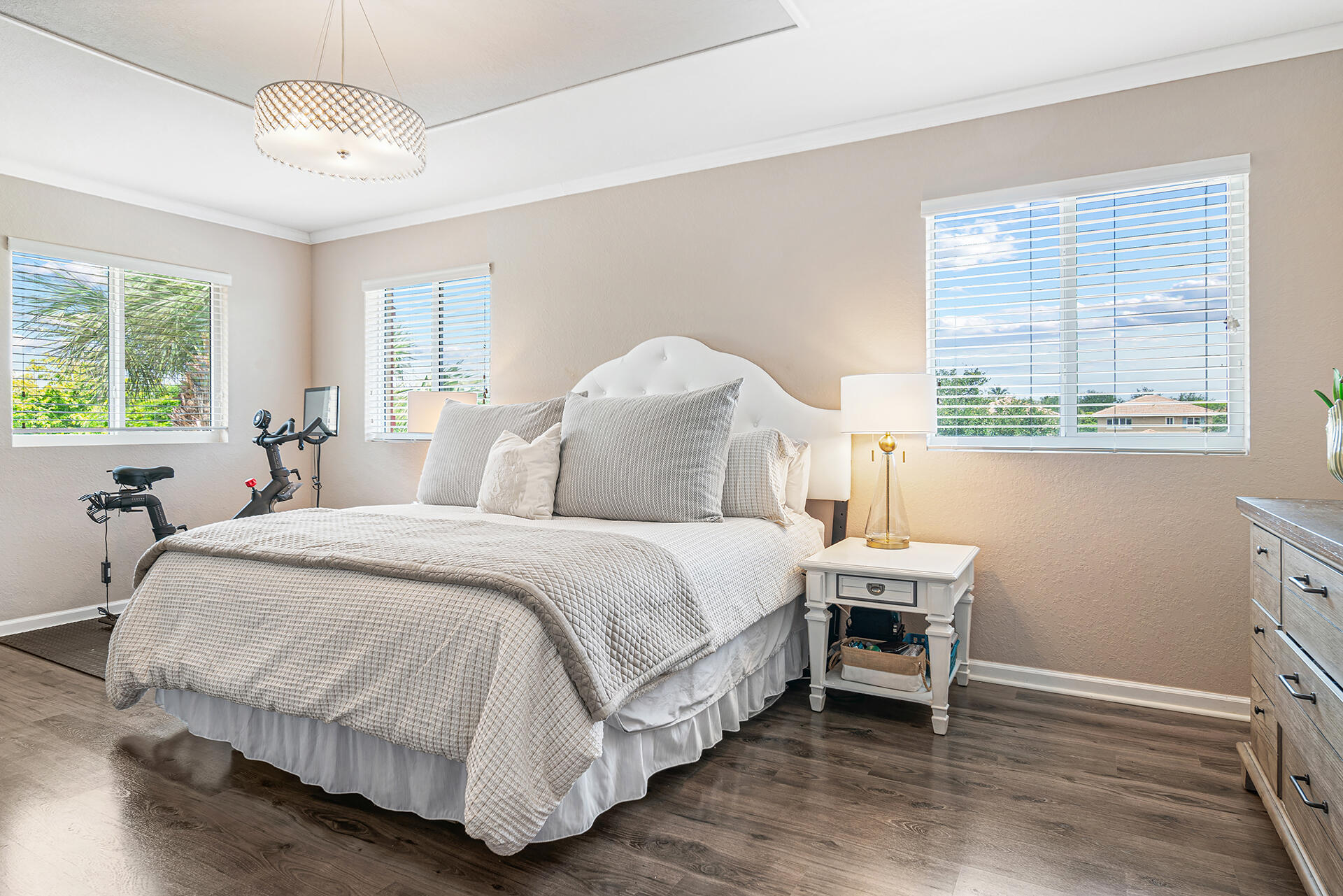 4725 Foxtail Palm Court