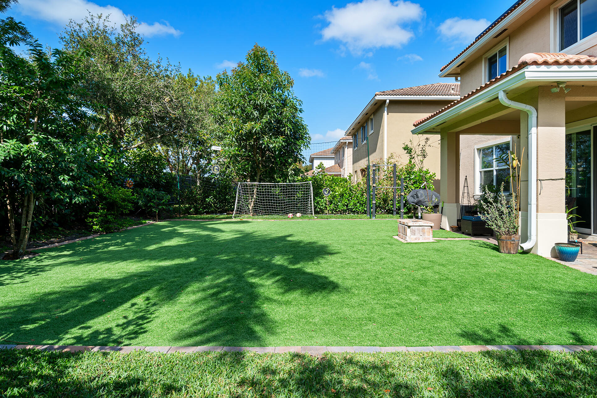 4725 Foxtail Palm Court