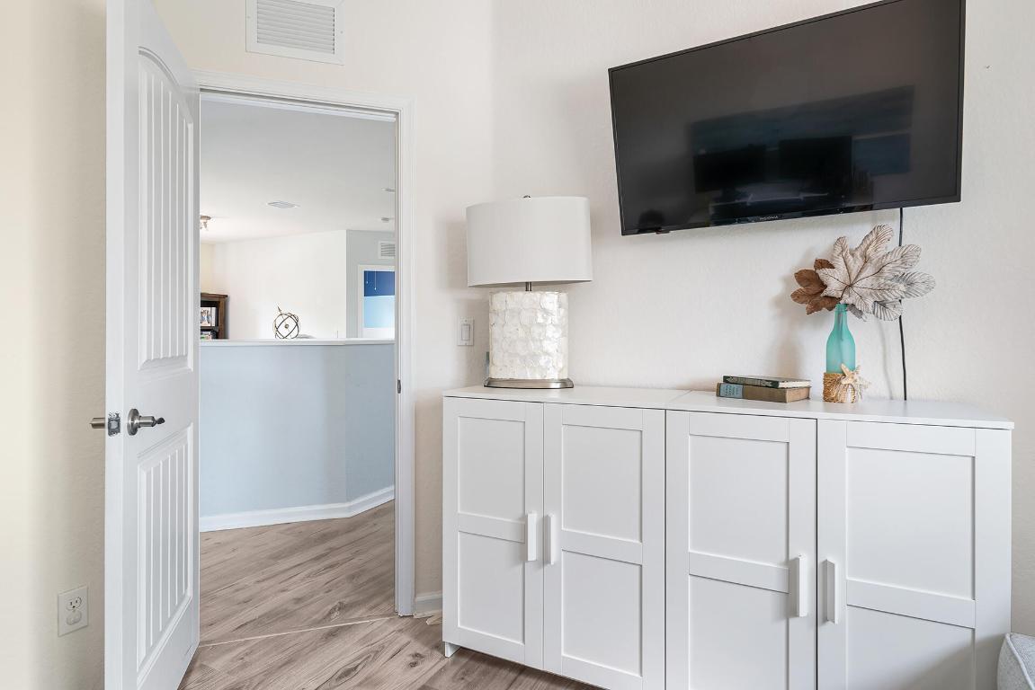 4725 Foxtail Palm Court