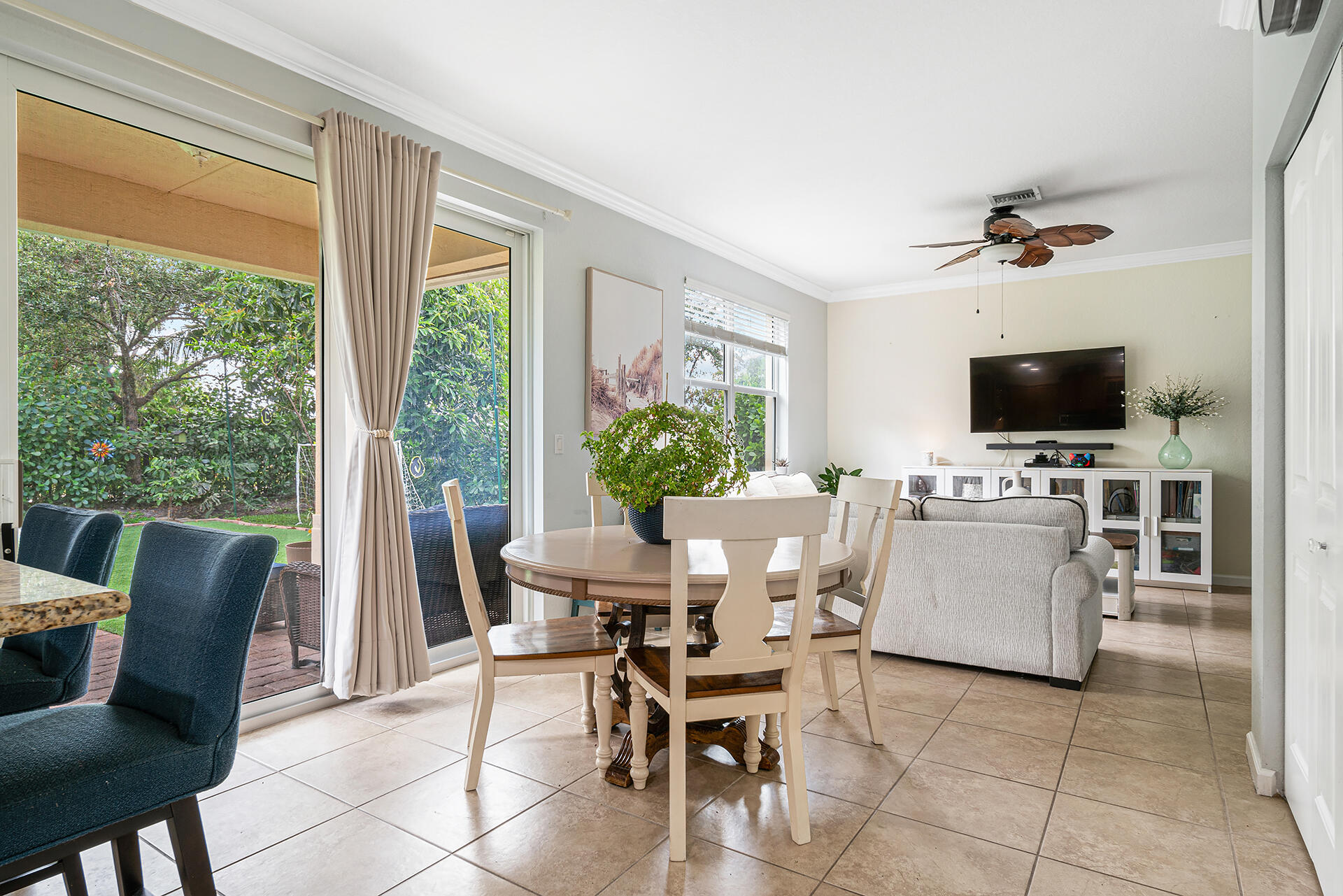 4725 Foxtail Palm Court