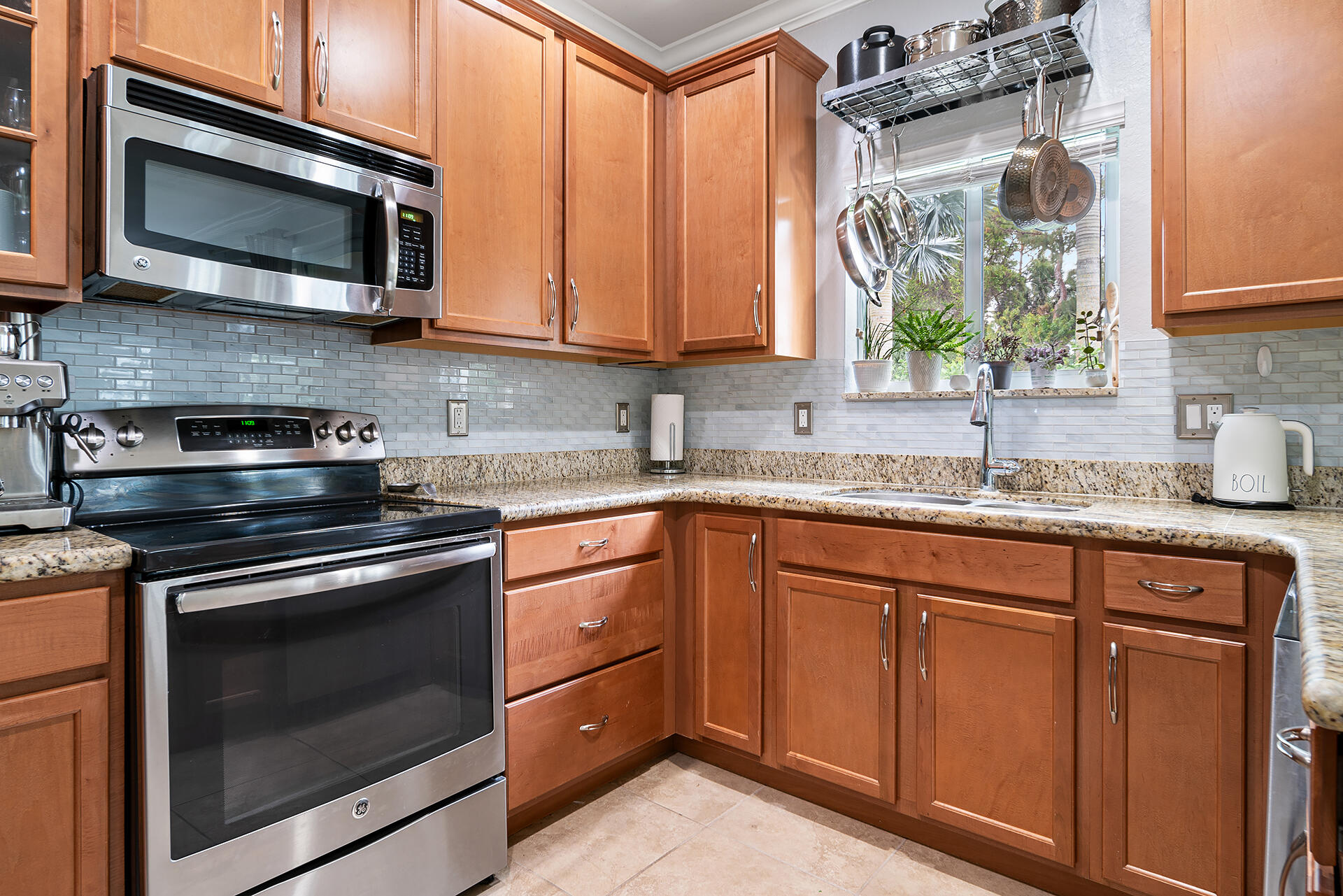 4725 Foxtail Palm Court