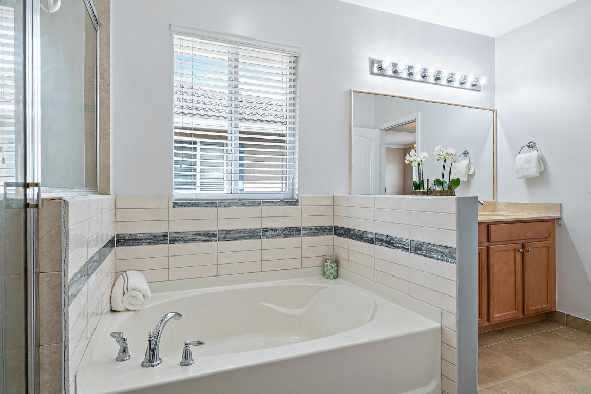 4725 Foxtail Palm Court