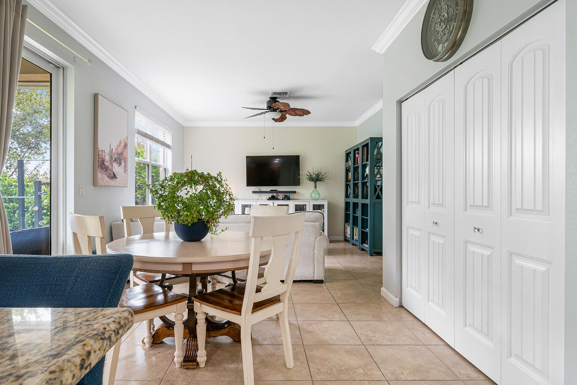 4725 Foxtail Palm Court