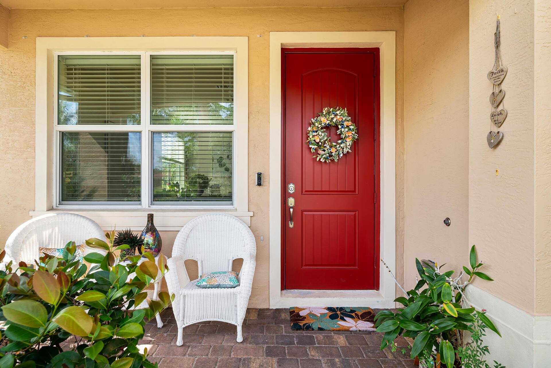 4725 Foxtail Palm Court