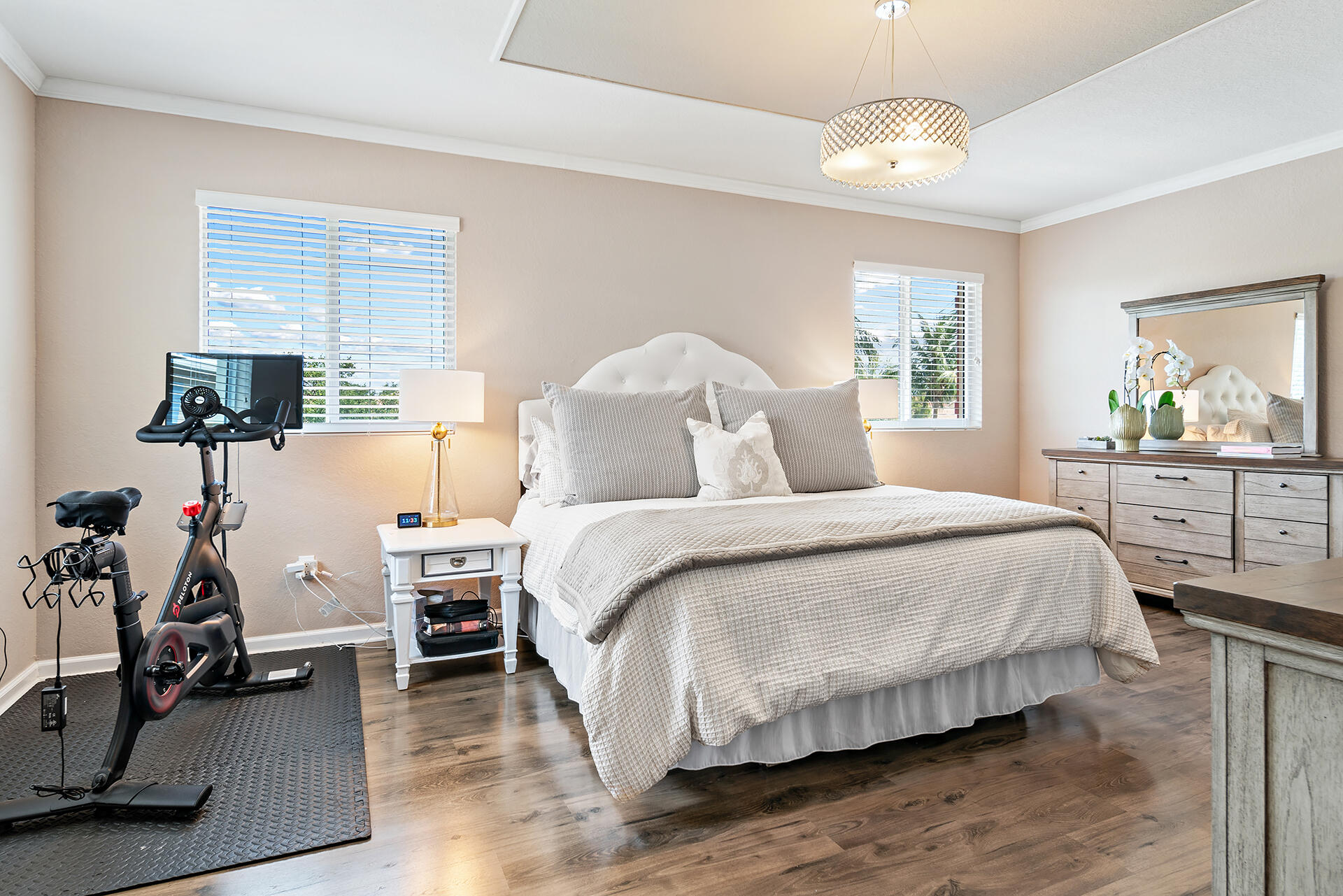 4725 Foxtail Palm Court