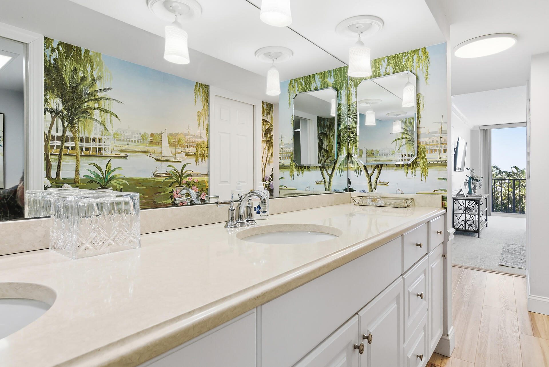 122 Lakeshore Drive 433