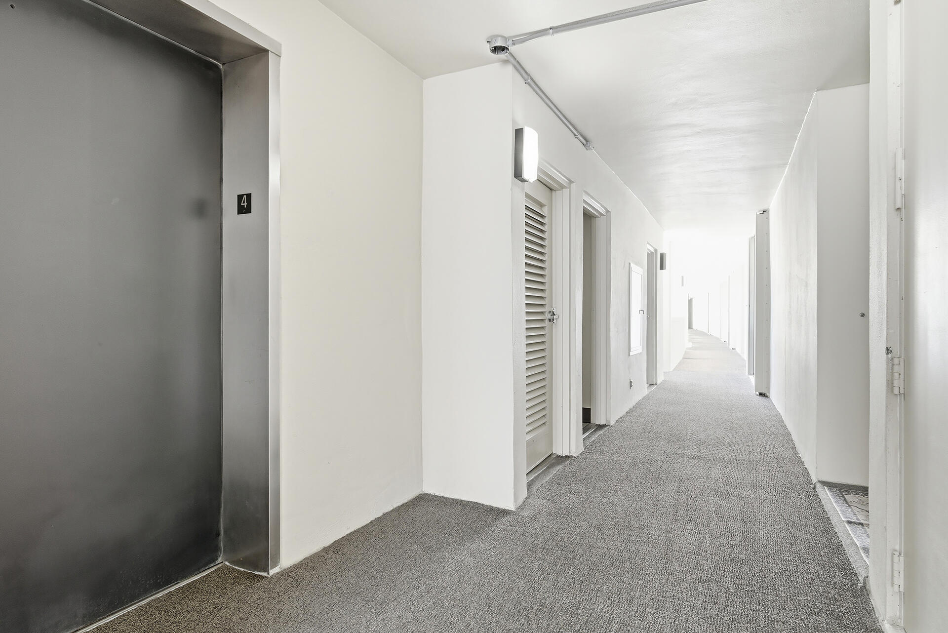 122 Lakeshore Drive 433