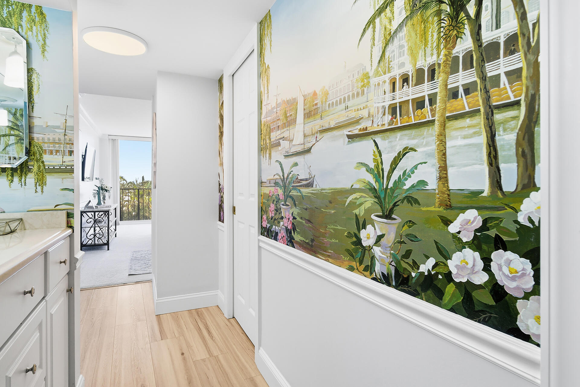 122 Lakeshore Drive 433