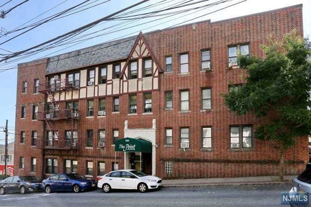 553 Undercliff Avenue 11