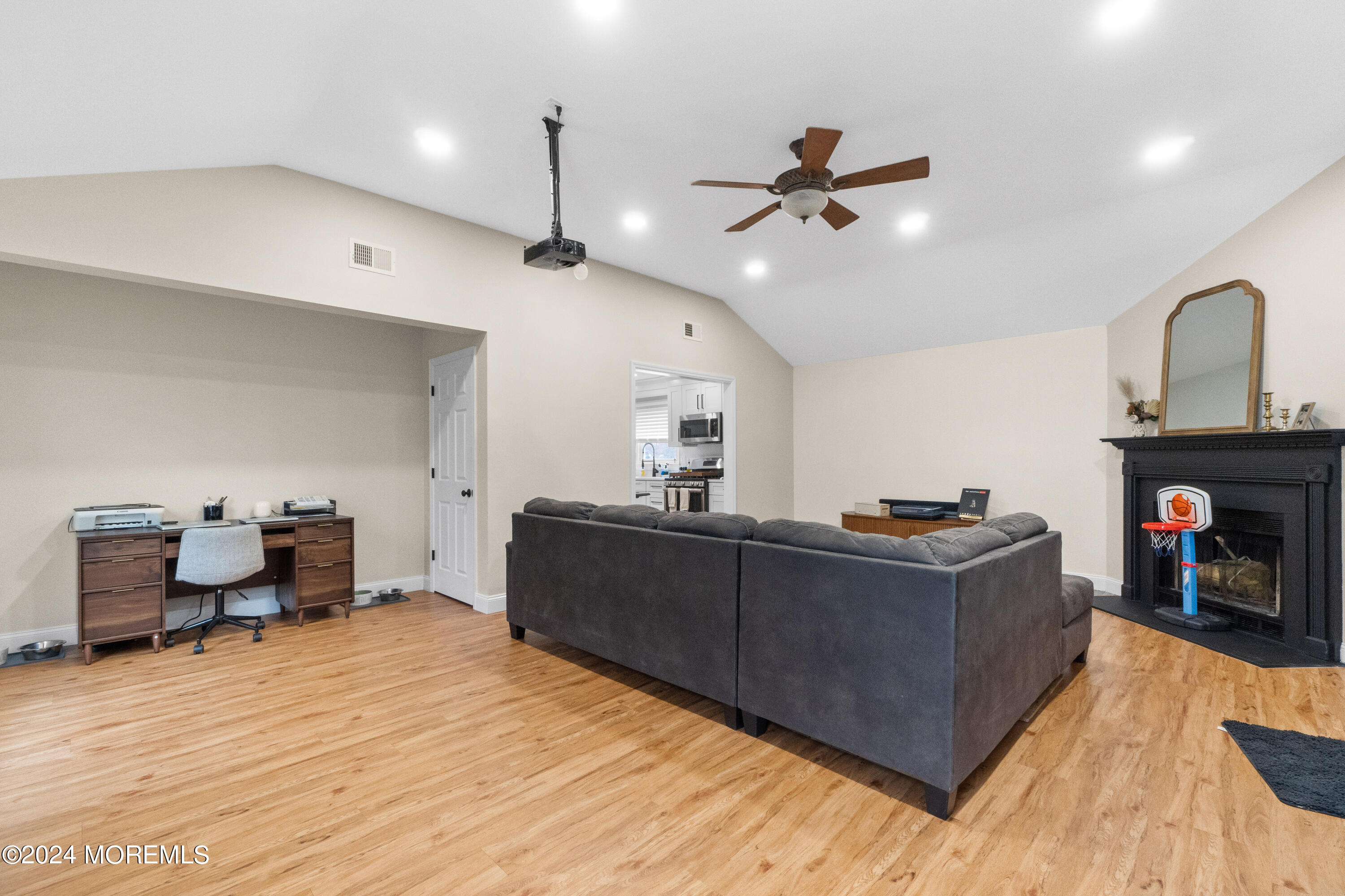 33 Concord Circle