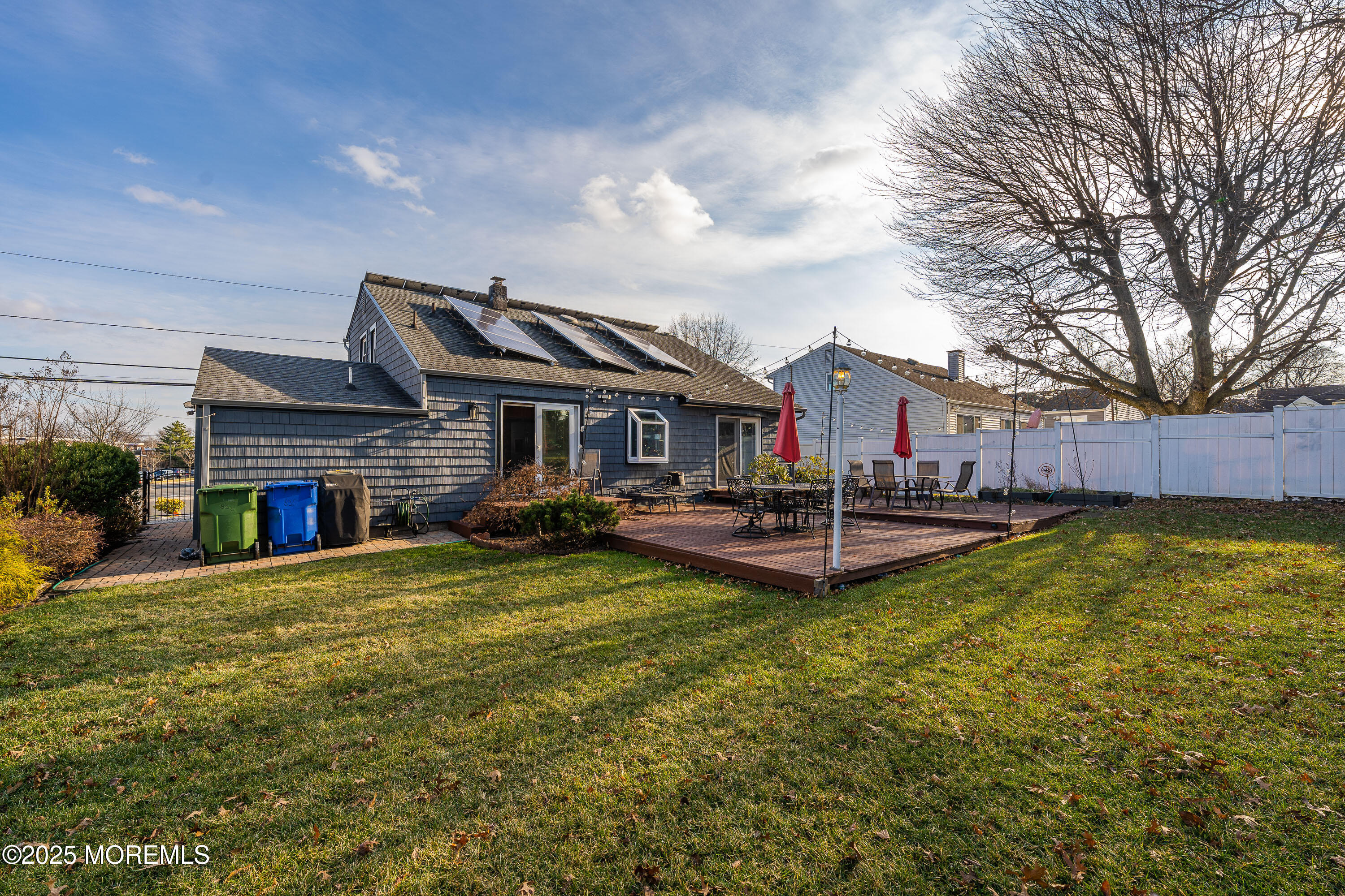825 Chamberlain Avenue