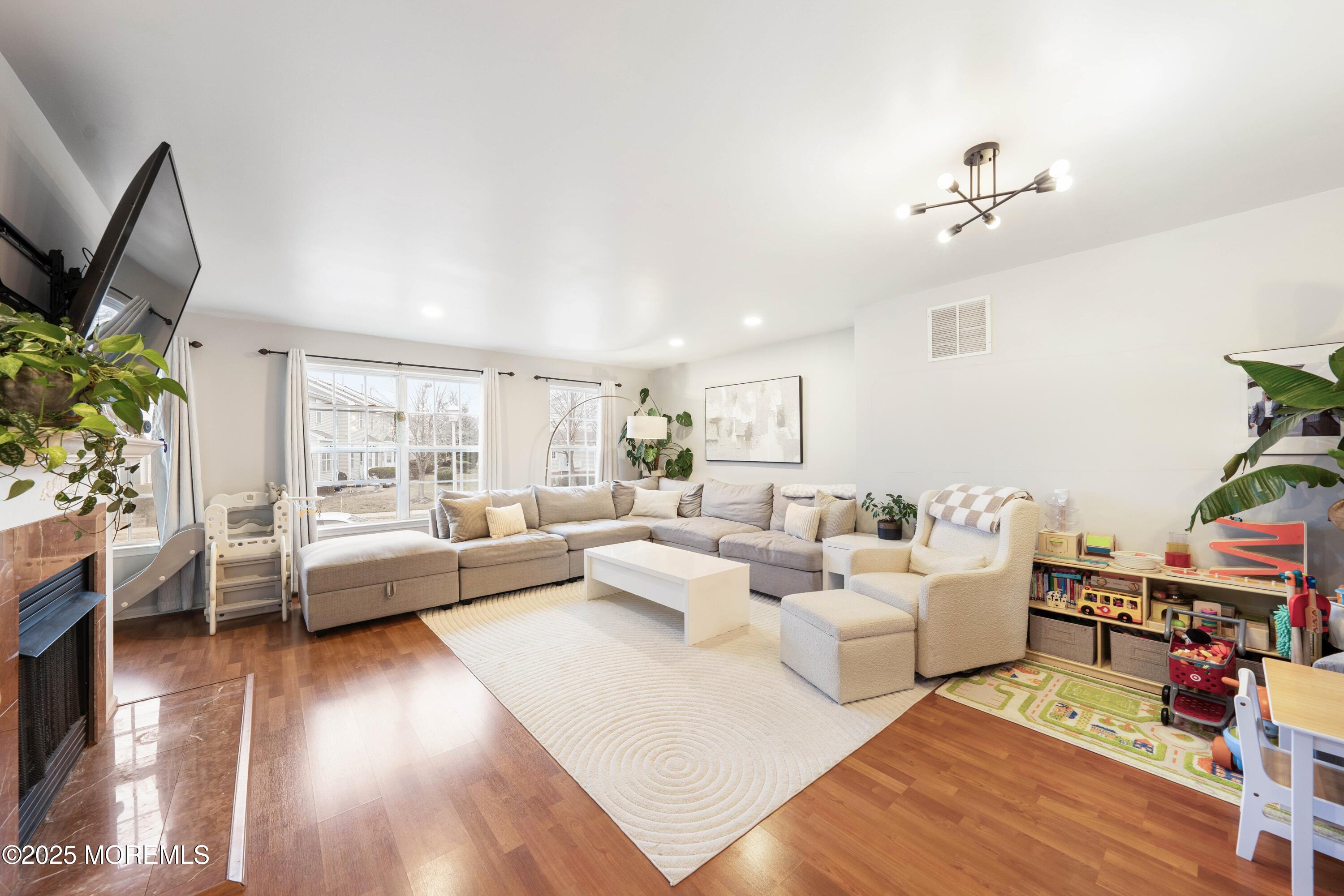 258 Nathan Boulevard 1685