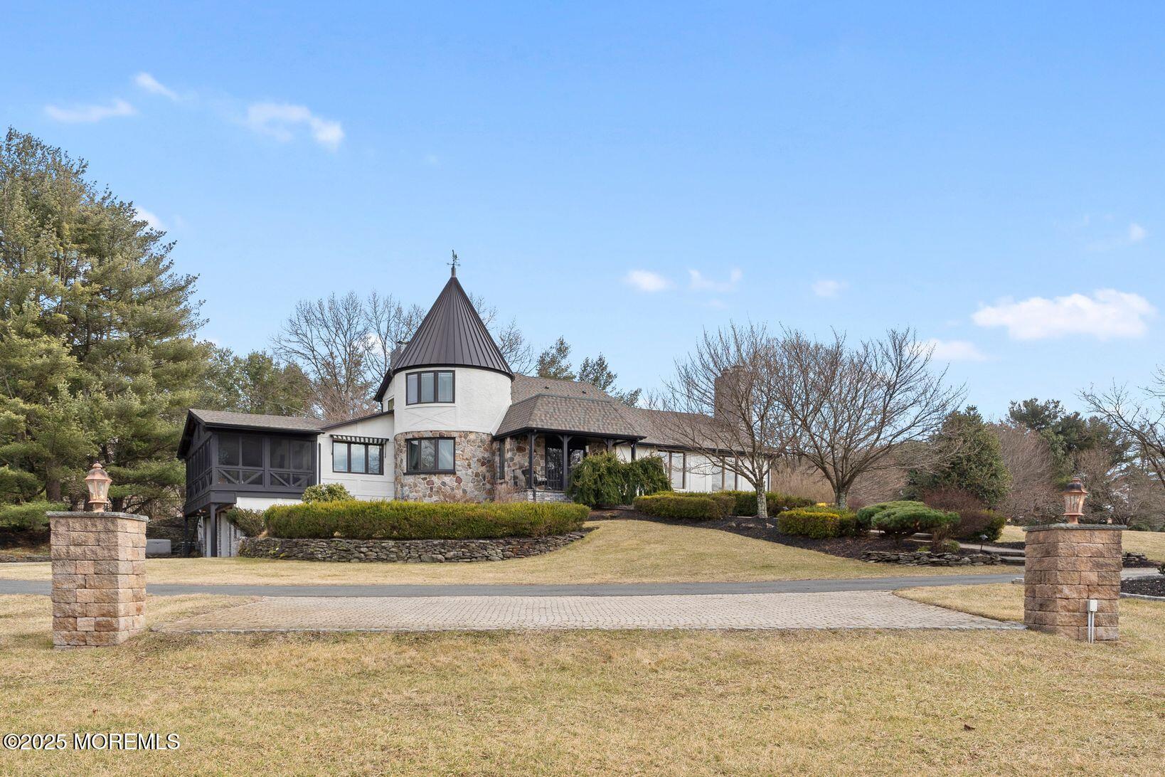 13 Eagle Nest Road