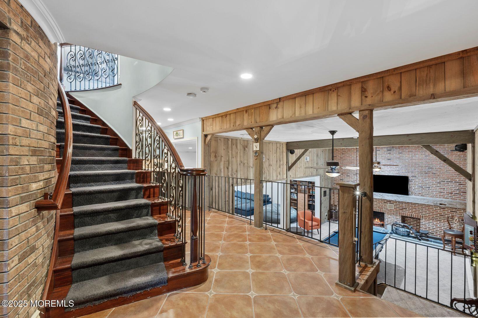 13 Eagle Nest Road