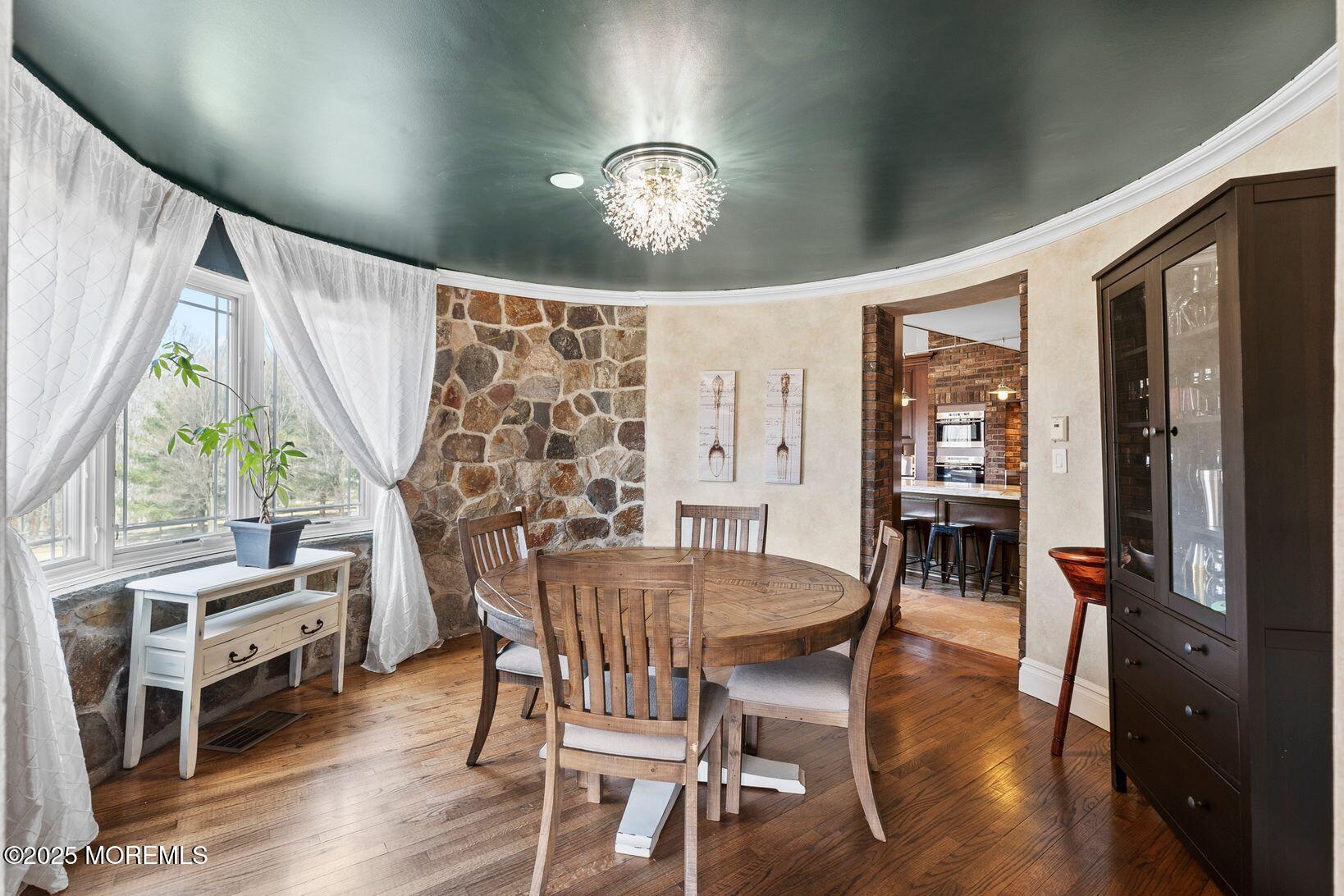 13 Eagle Nest Road