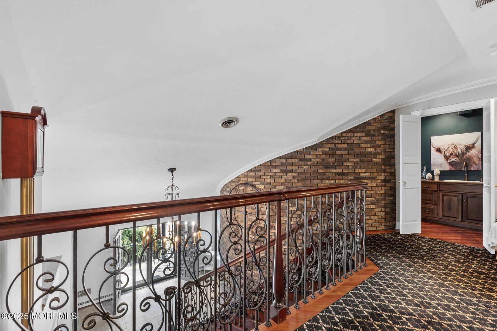 13 Eagle Nest Road