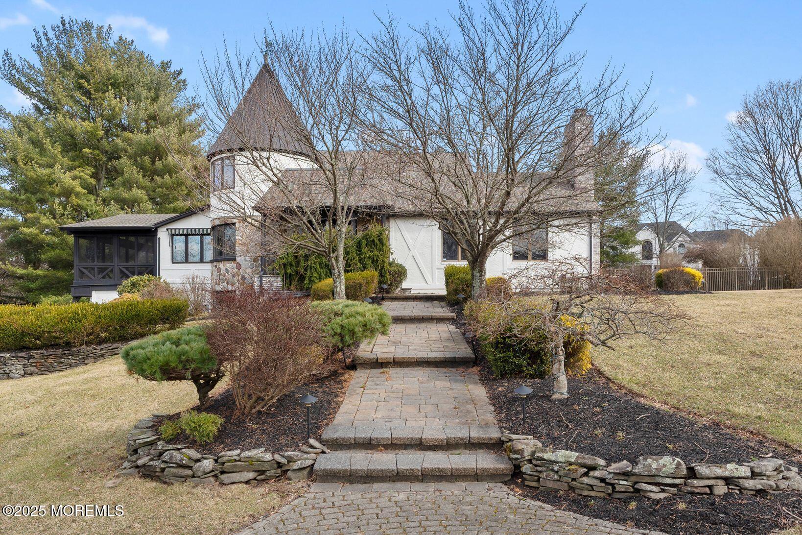 13 Eagle Nest Road