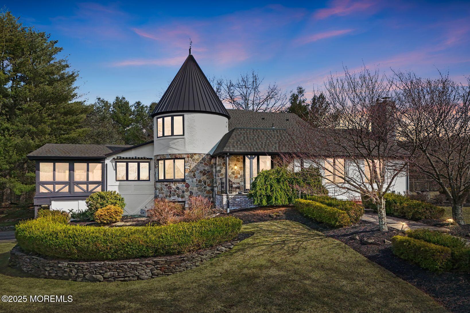 13 Eagle Nest Road