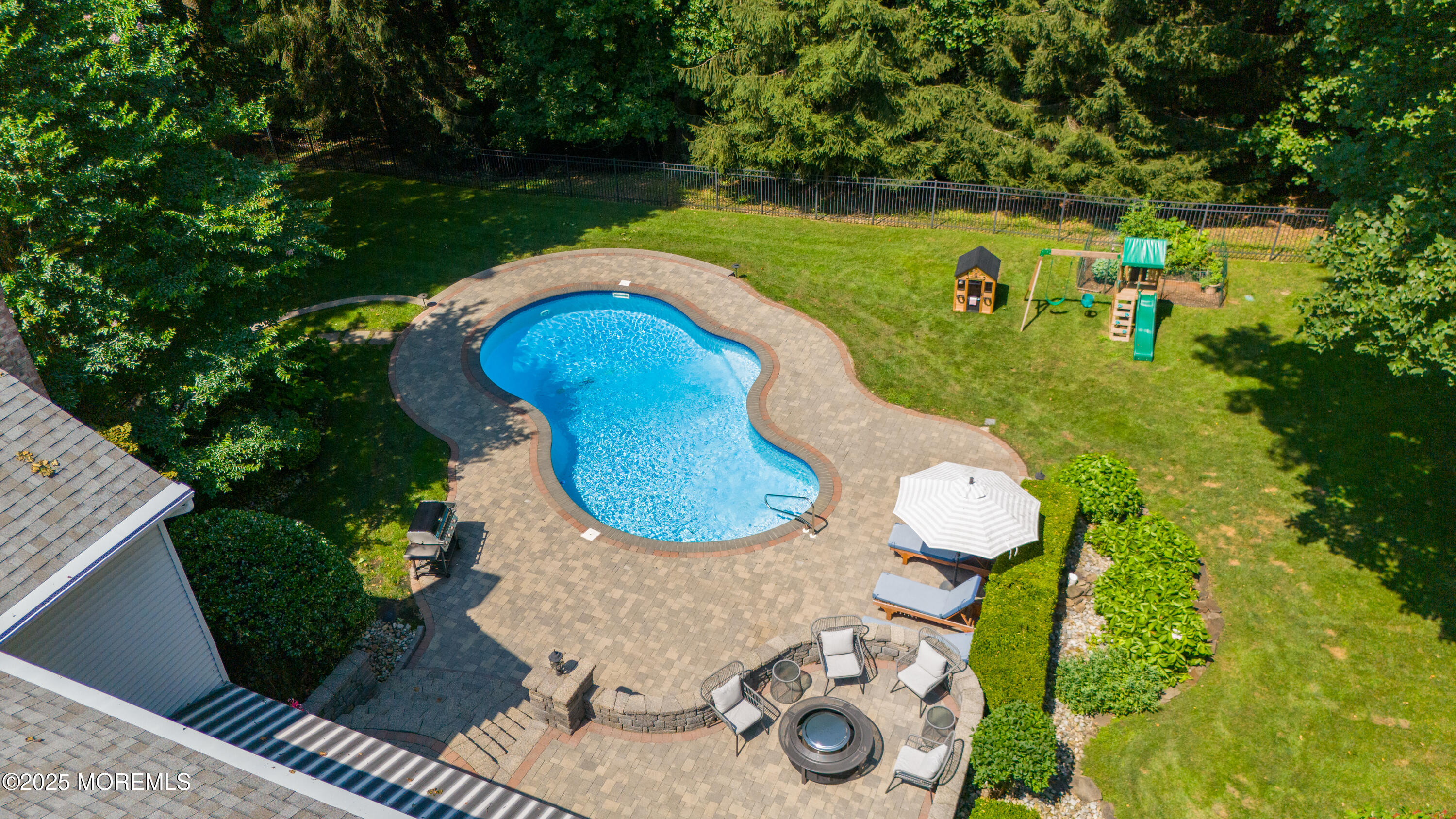 11 Applethorn Court