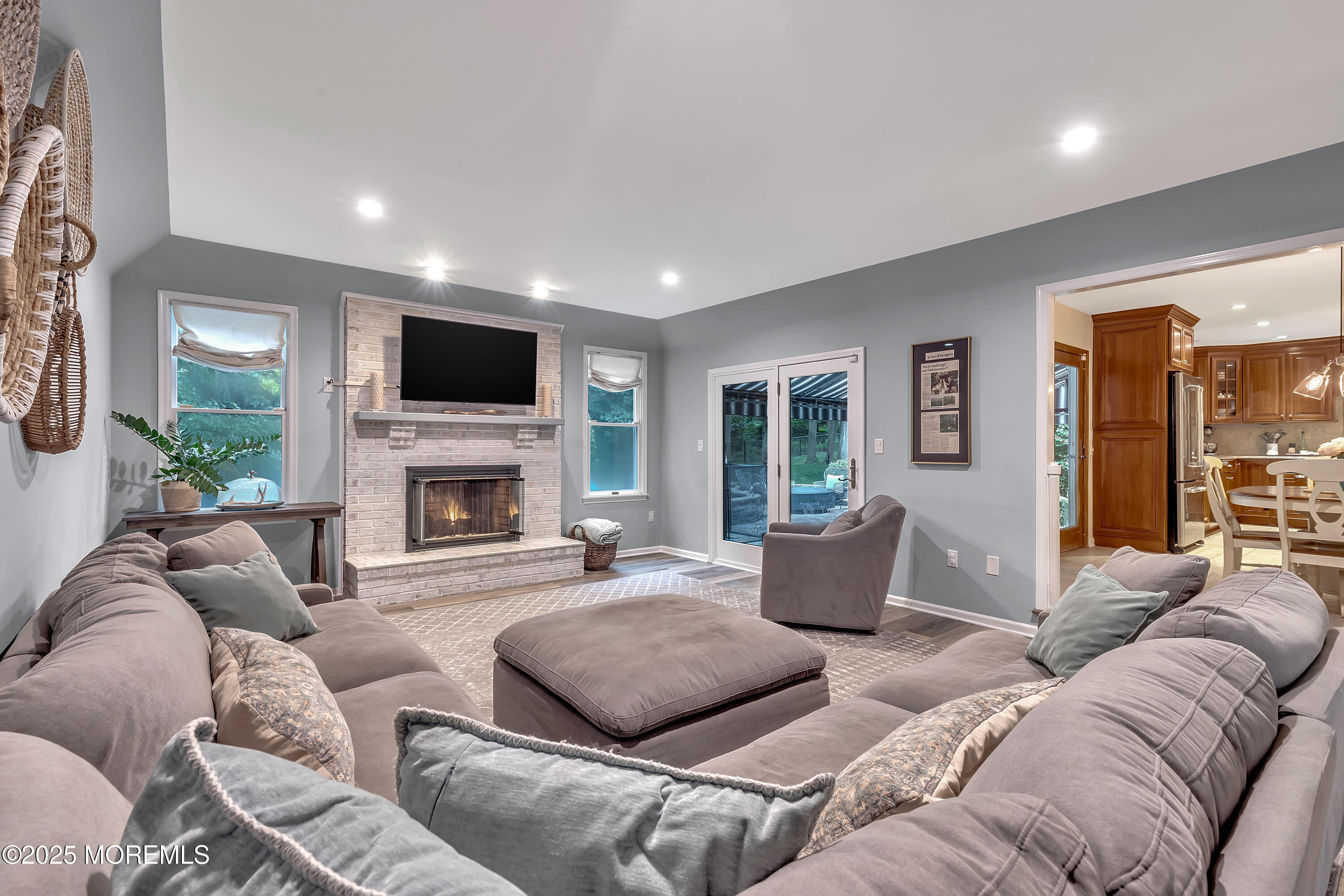 11 Applethorn Court