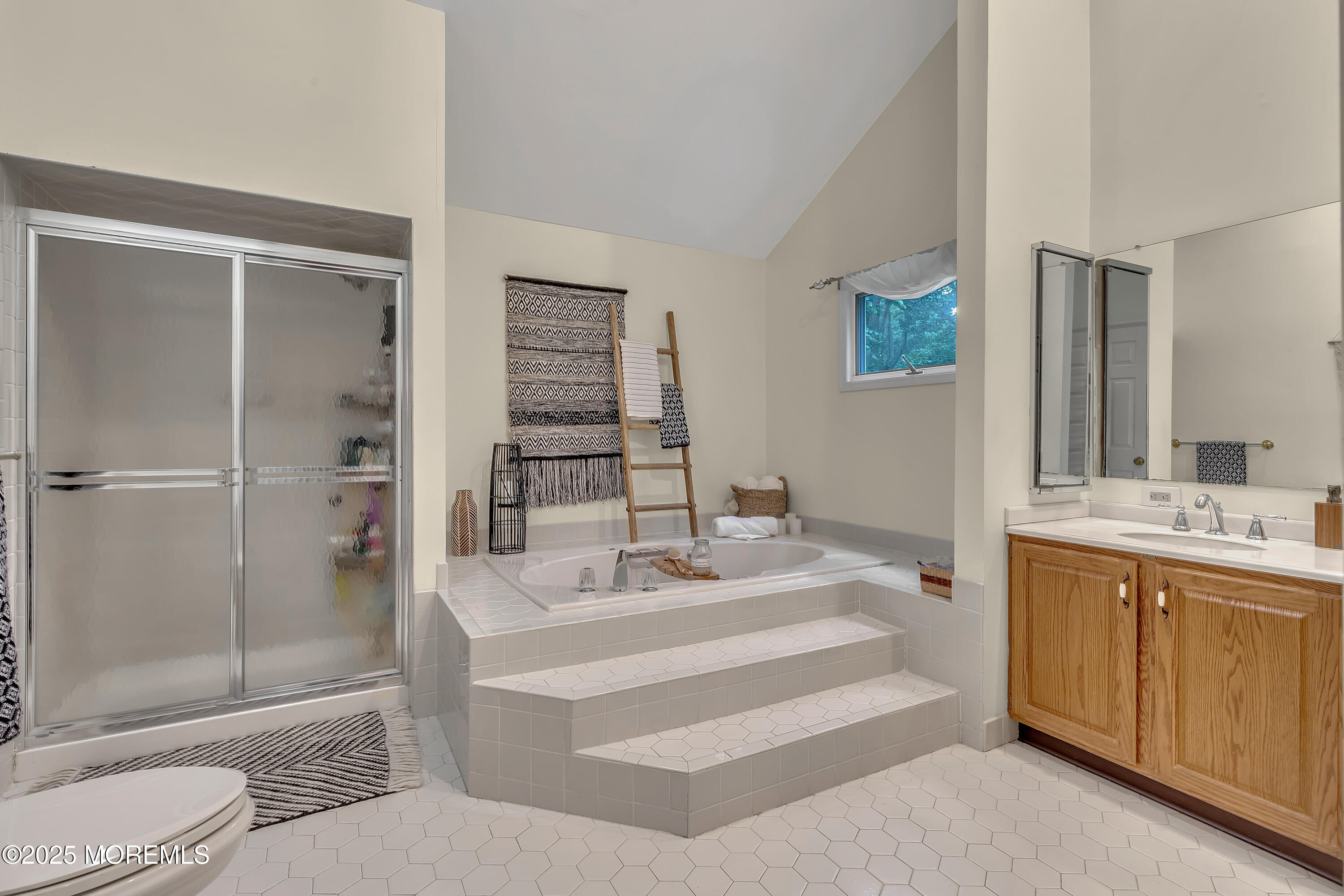 11 Applethorn Court
