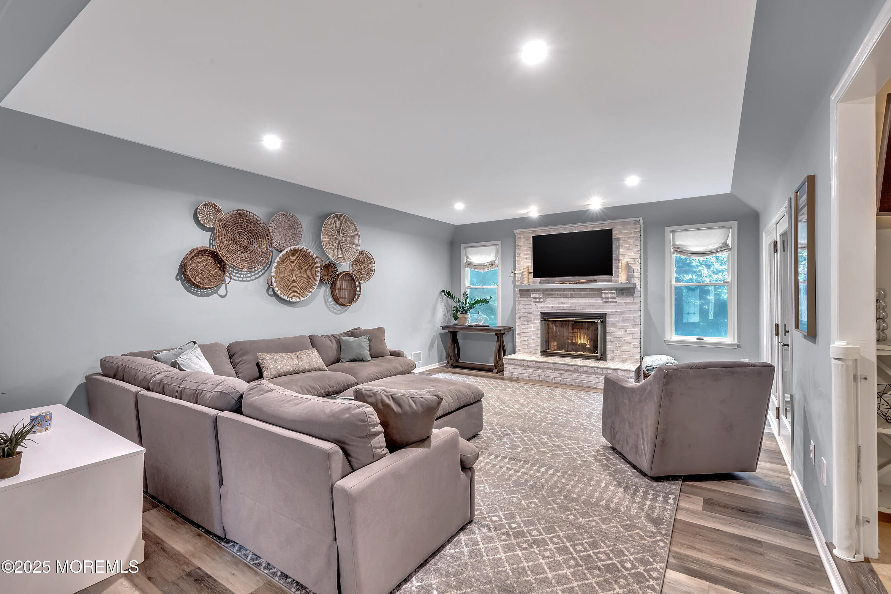 11 Applethorn Court