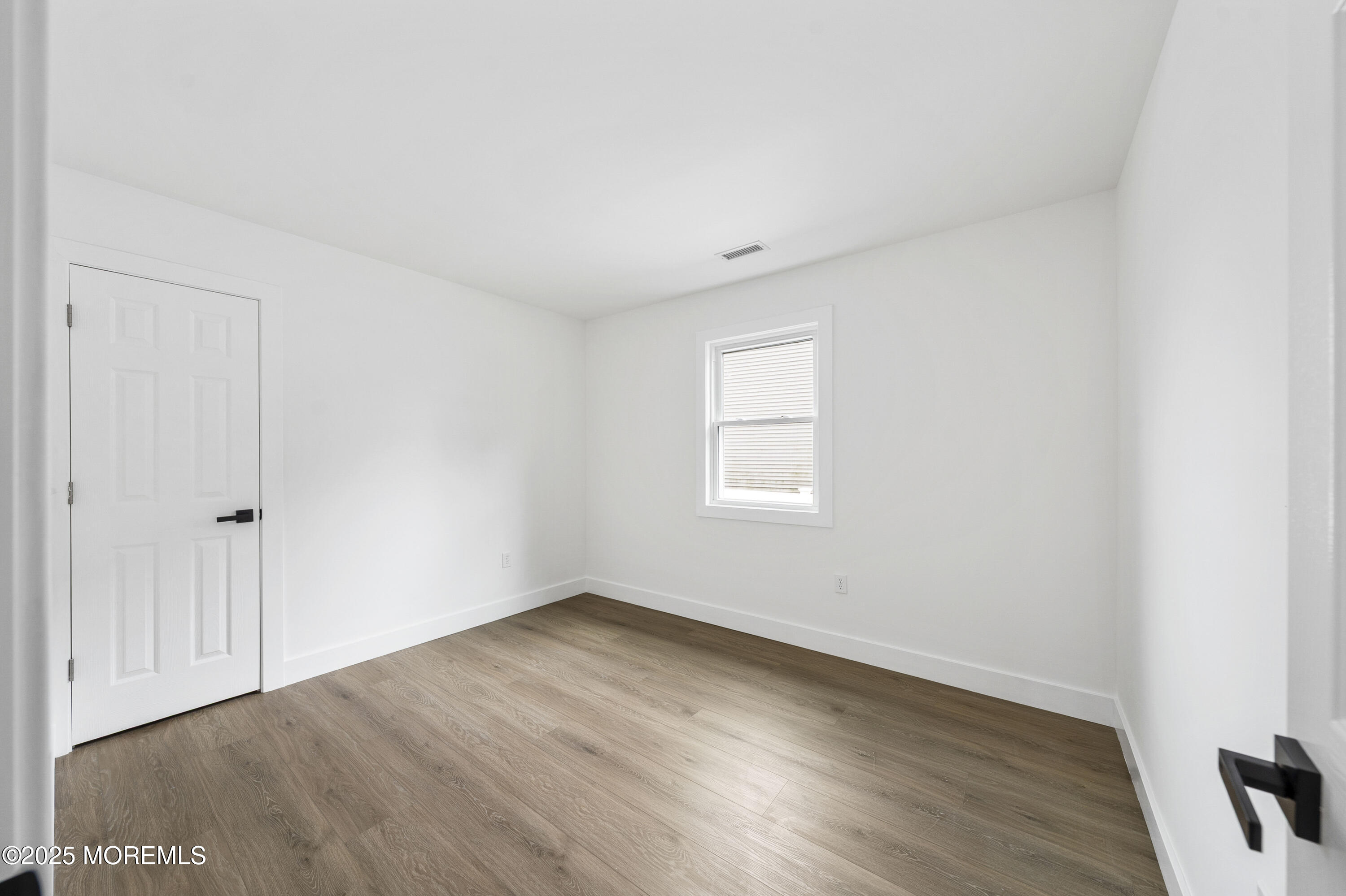 976 Woodmere Drive