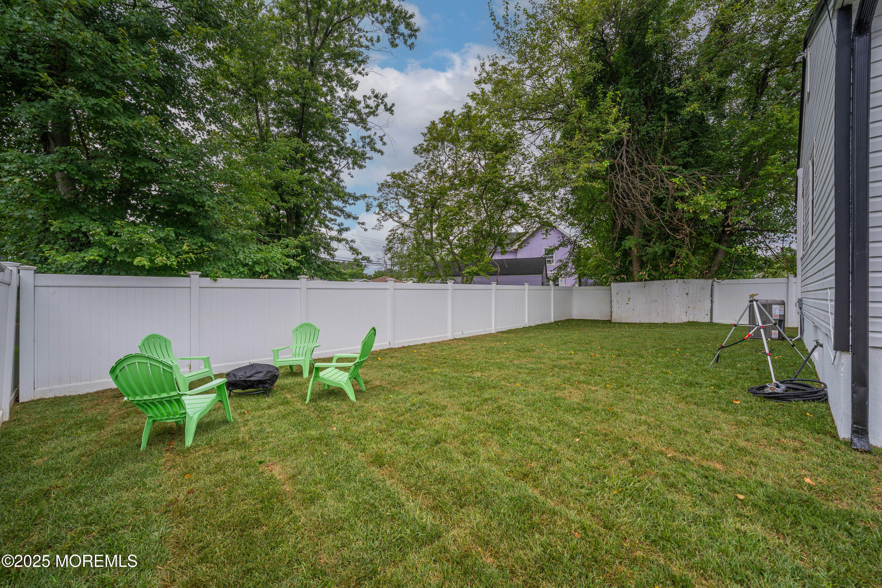 976 Woodmere Drive