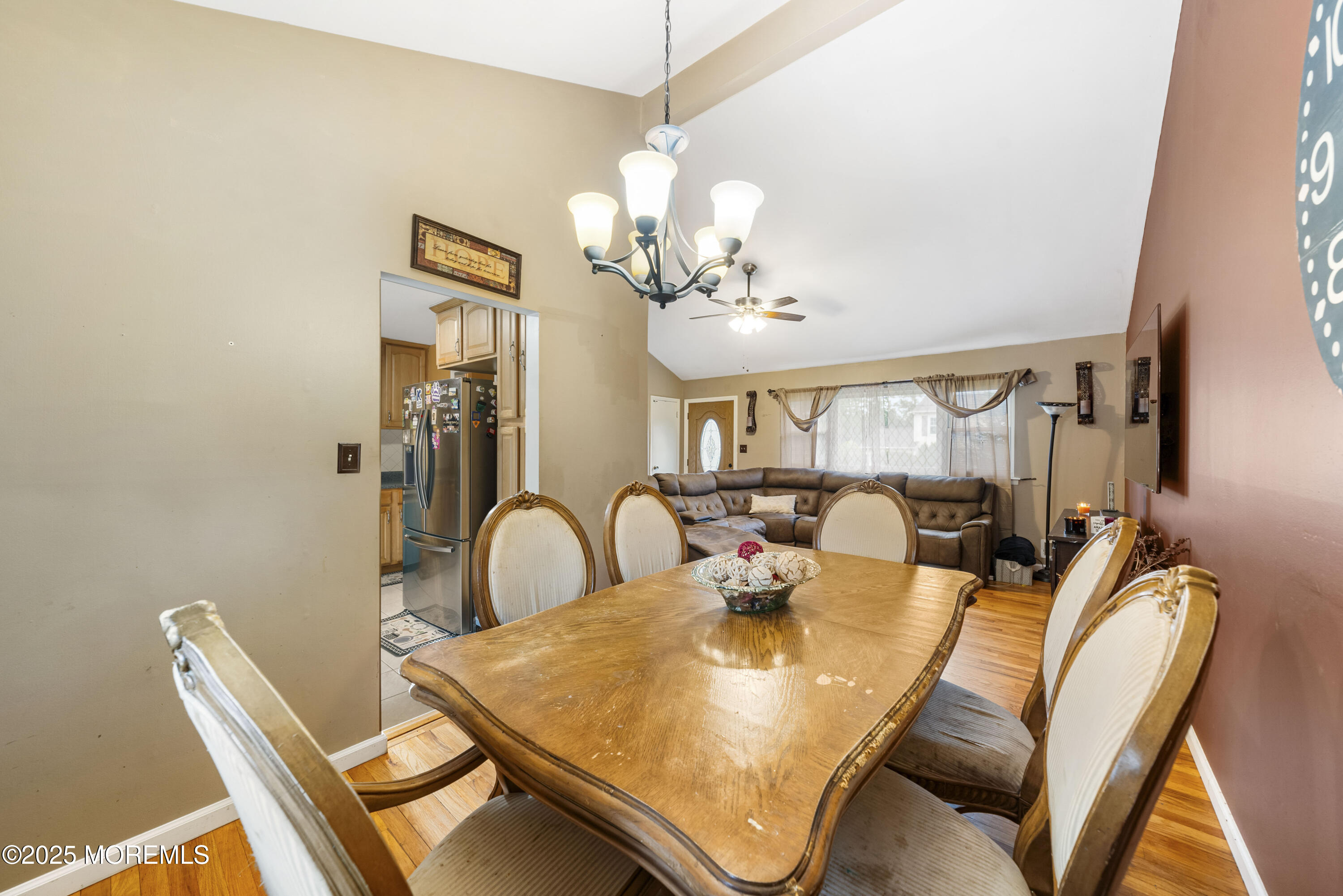 23 Pine Avenue