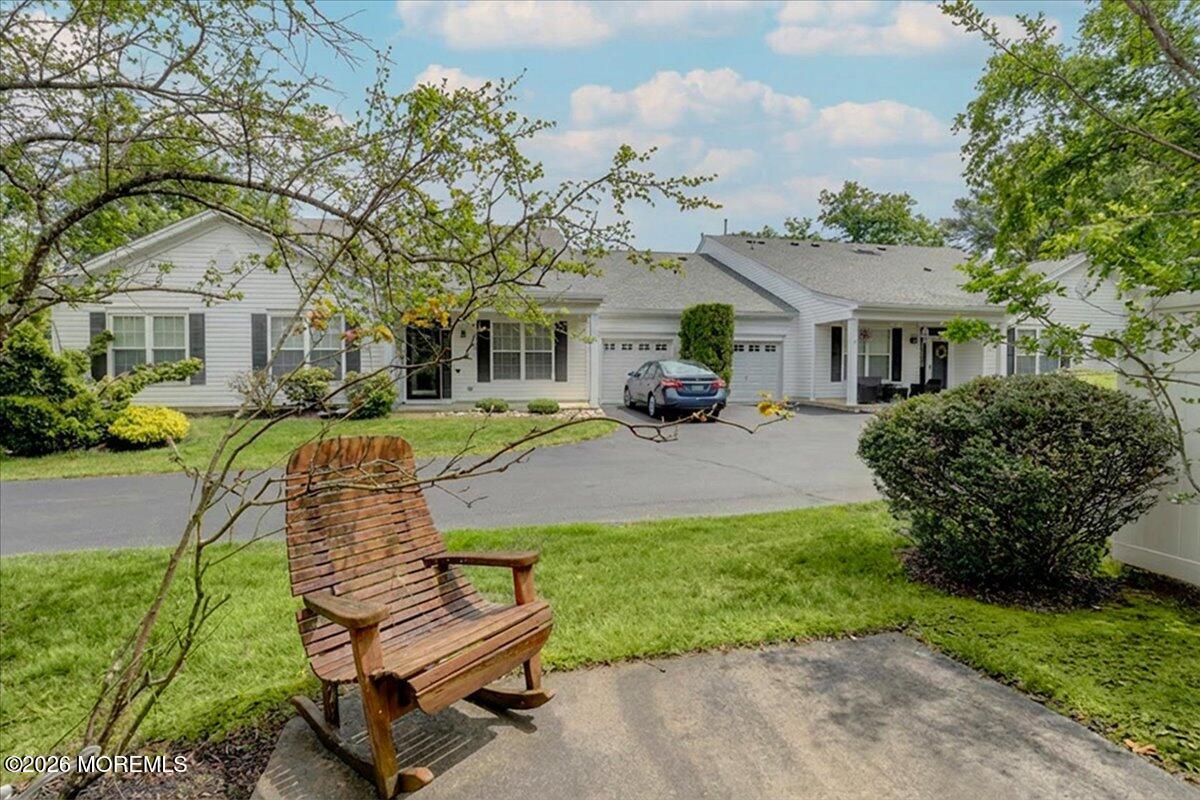 28 Golden Willows Avenue 1000