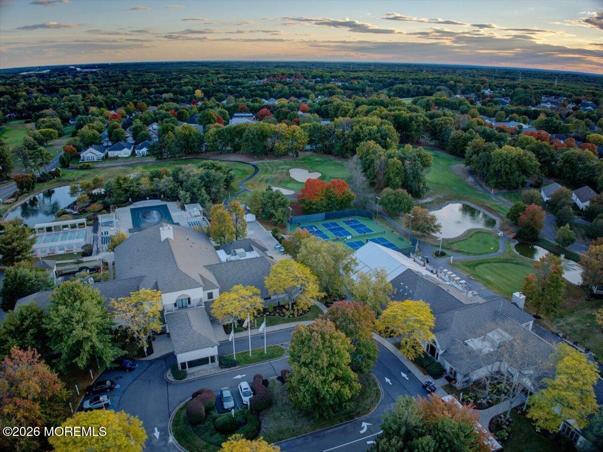 28 Golden Willows Avenue 1000