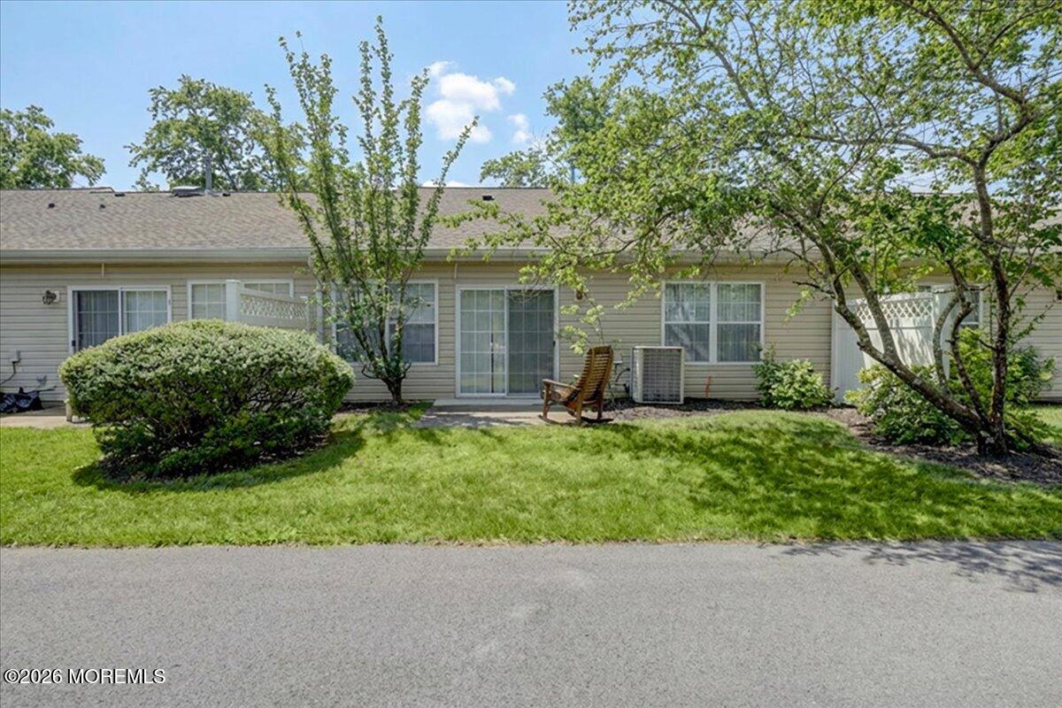 28 Golden Willows Avenue 1000