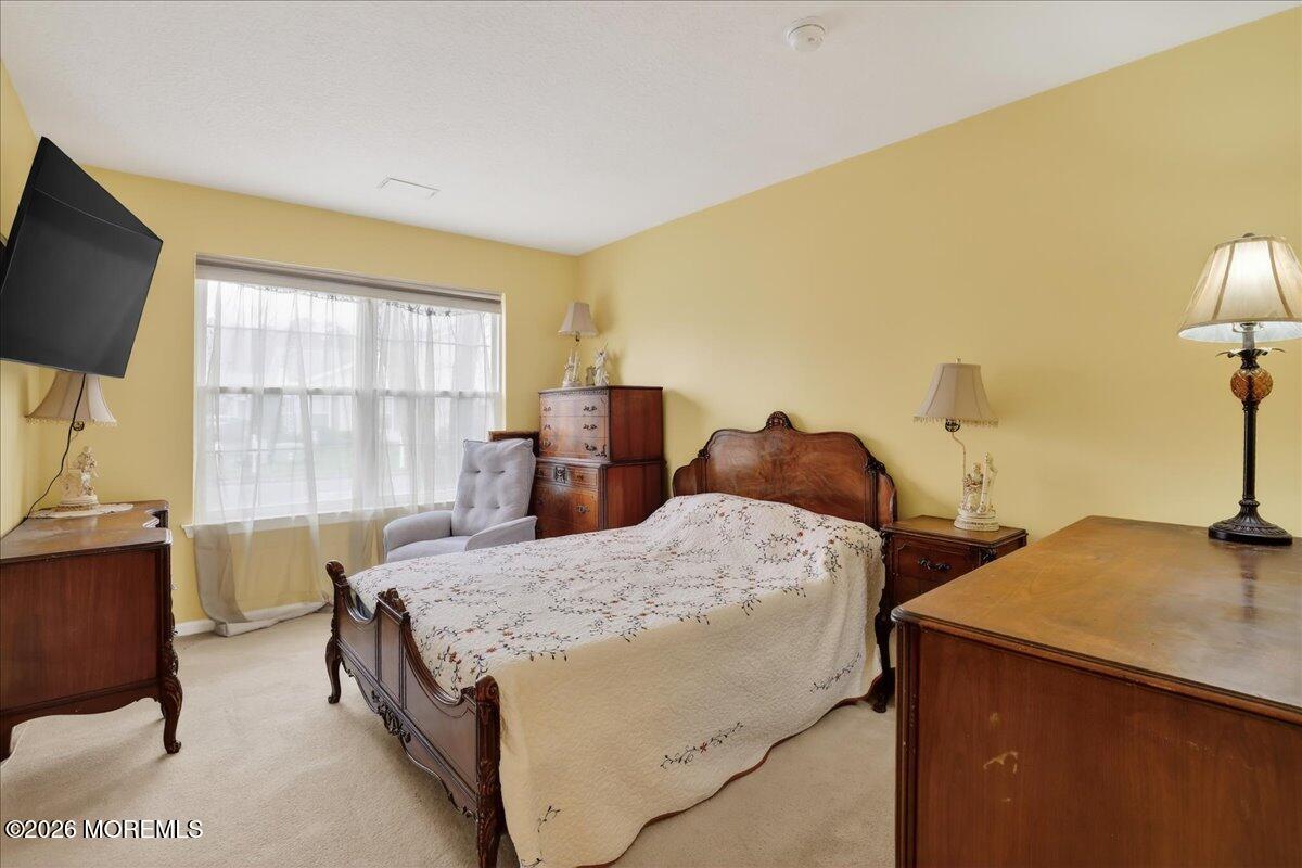 28 Golden Willows Avenue 1000