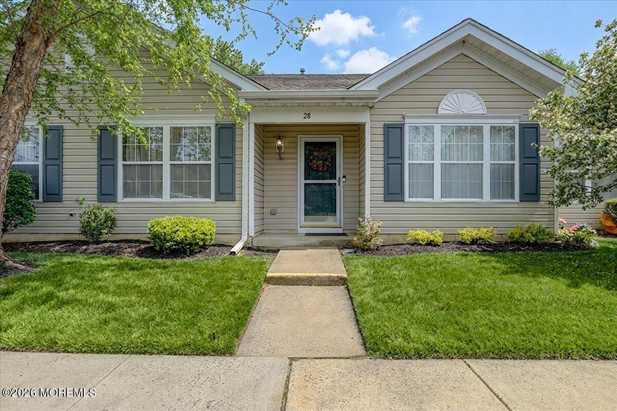28 Golden Willows Avenue 1000