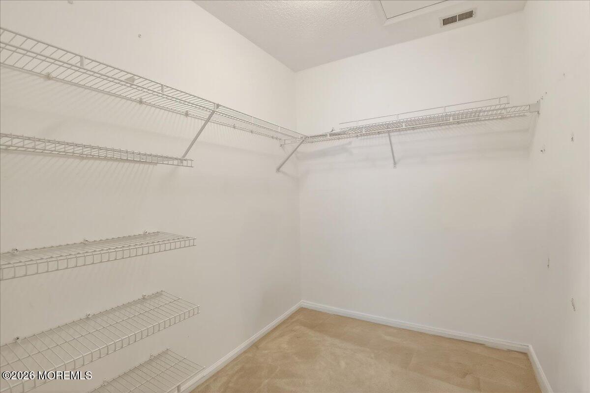 28 Golden Willows Avenue 1000