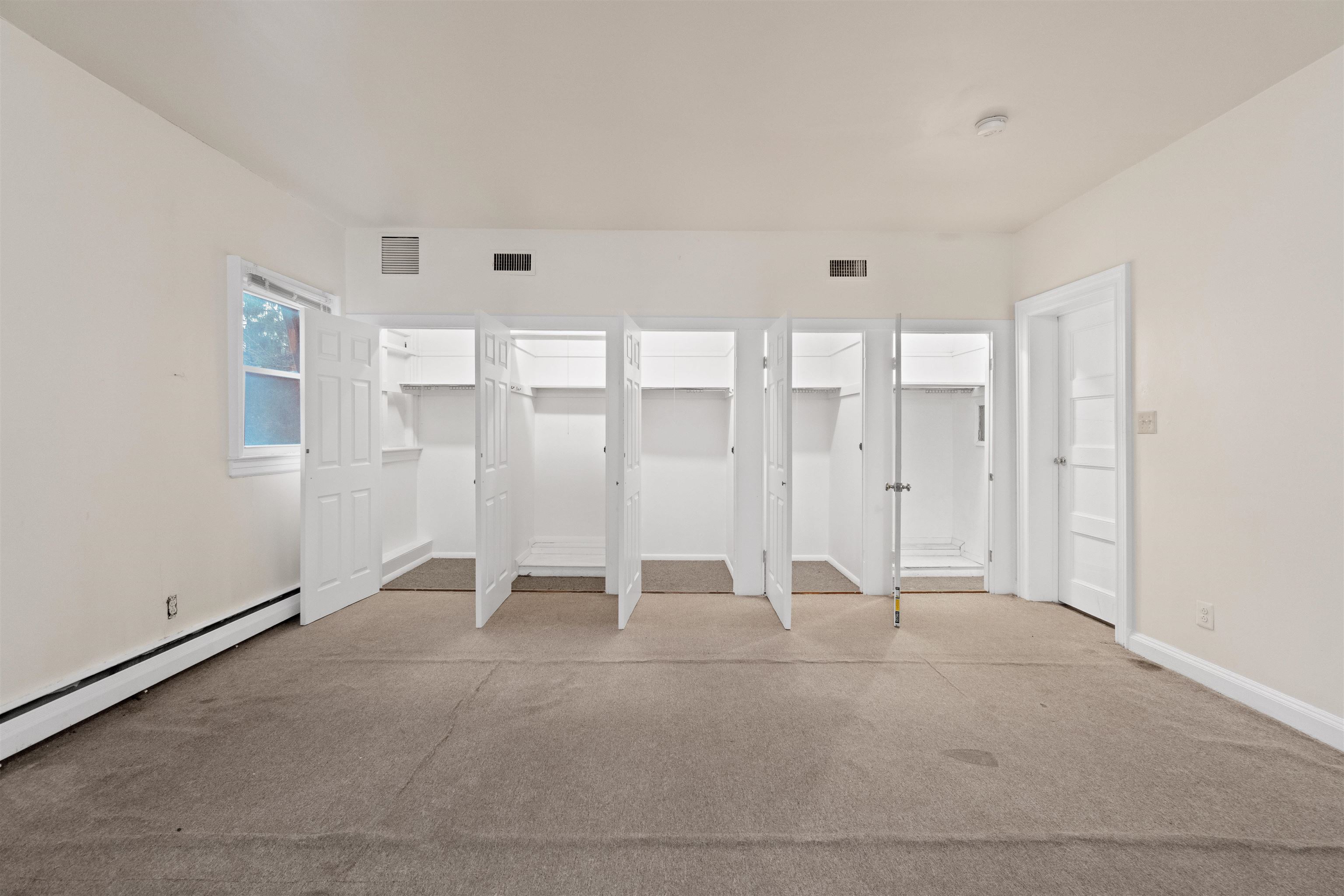 131 GIFFORD AVE