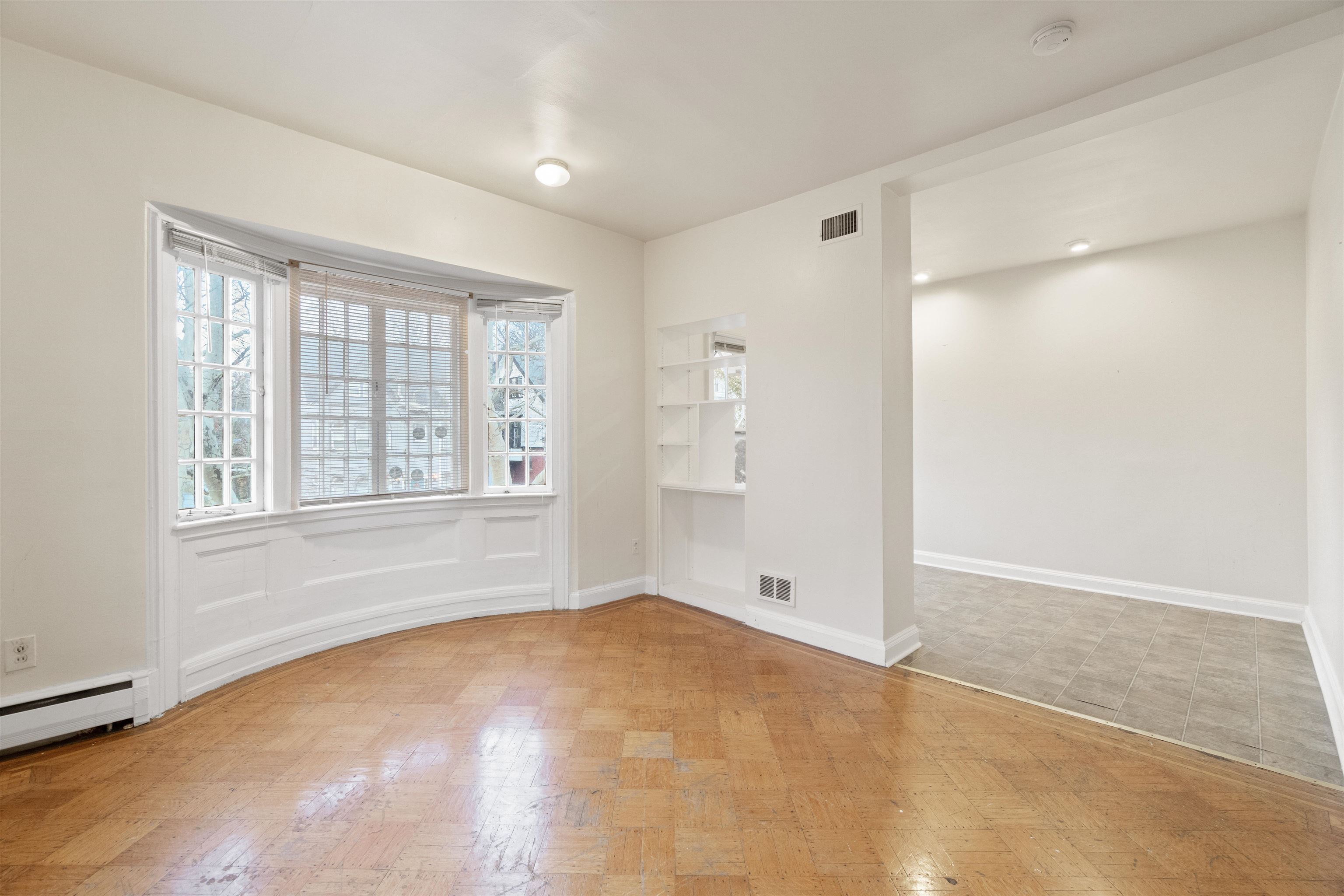 131 GIFFORD AVE