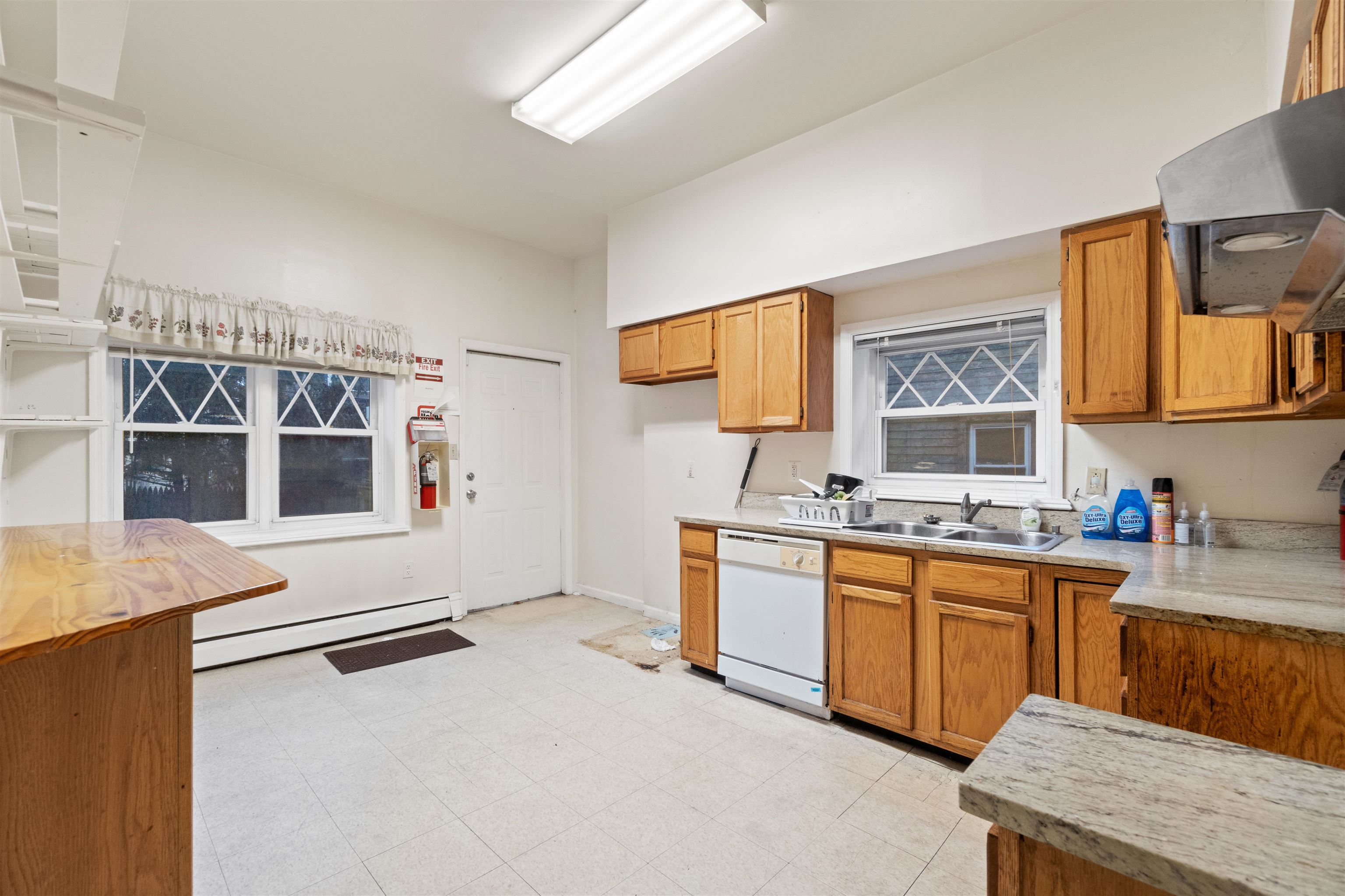 131 GIFFORD AVE