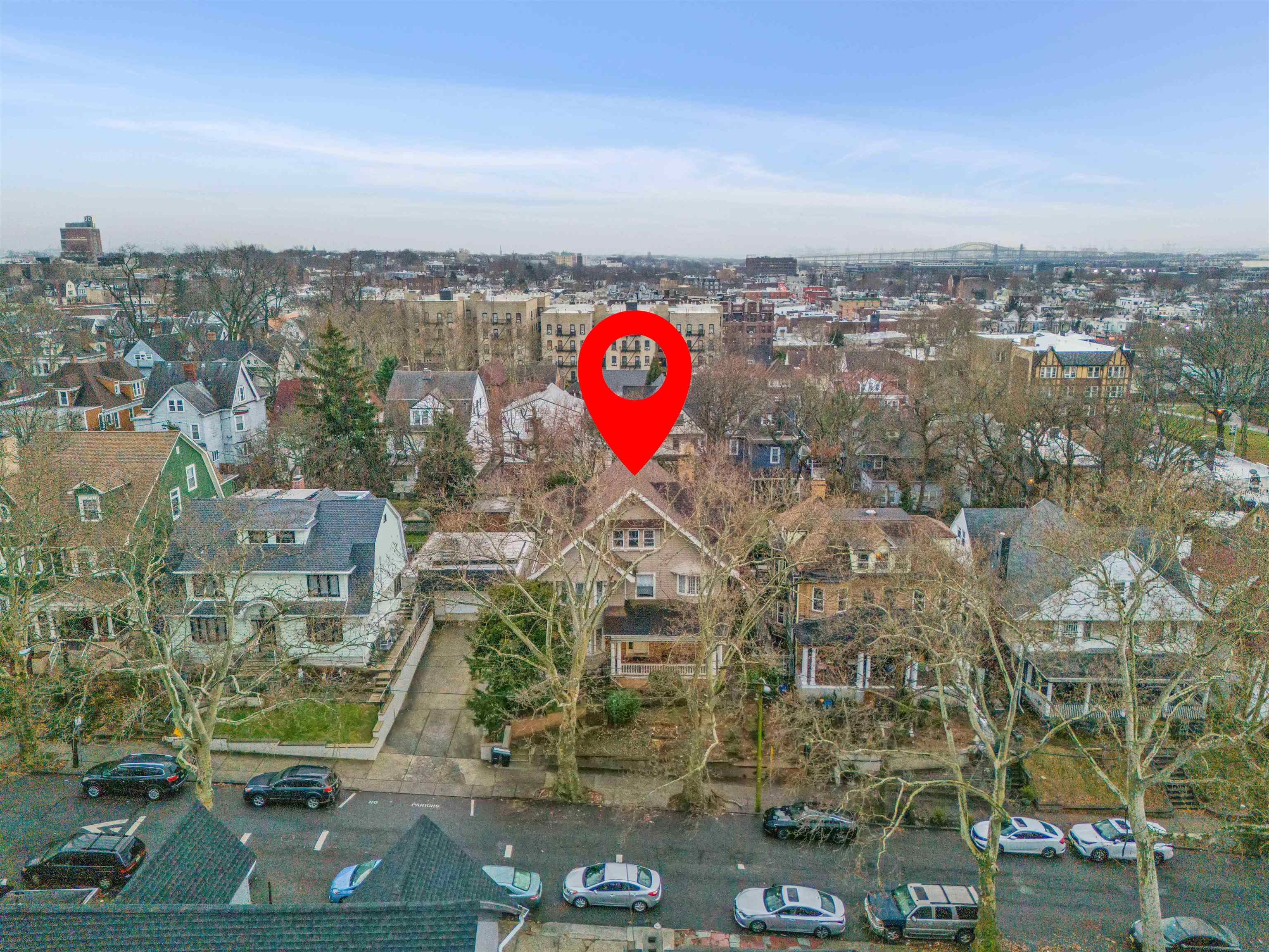 131 GIFFORD AVE