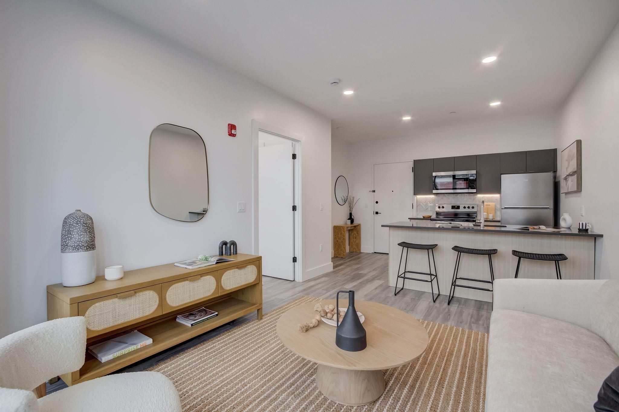 327 COMMUNIPAW AVE Unit: 202