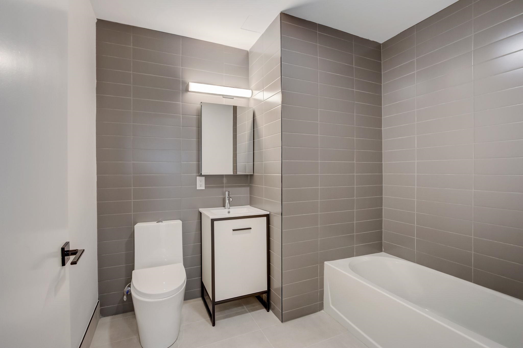 327 COMMUNIPAW AVE Unit: 301