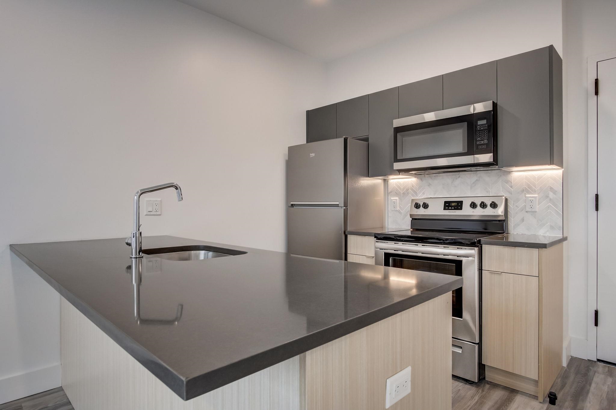 327 COMMUNIPAW AVE Unit: 301