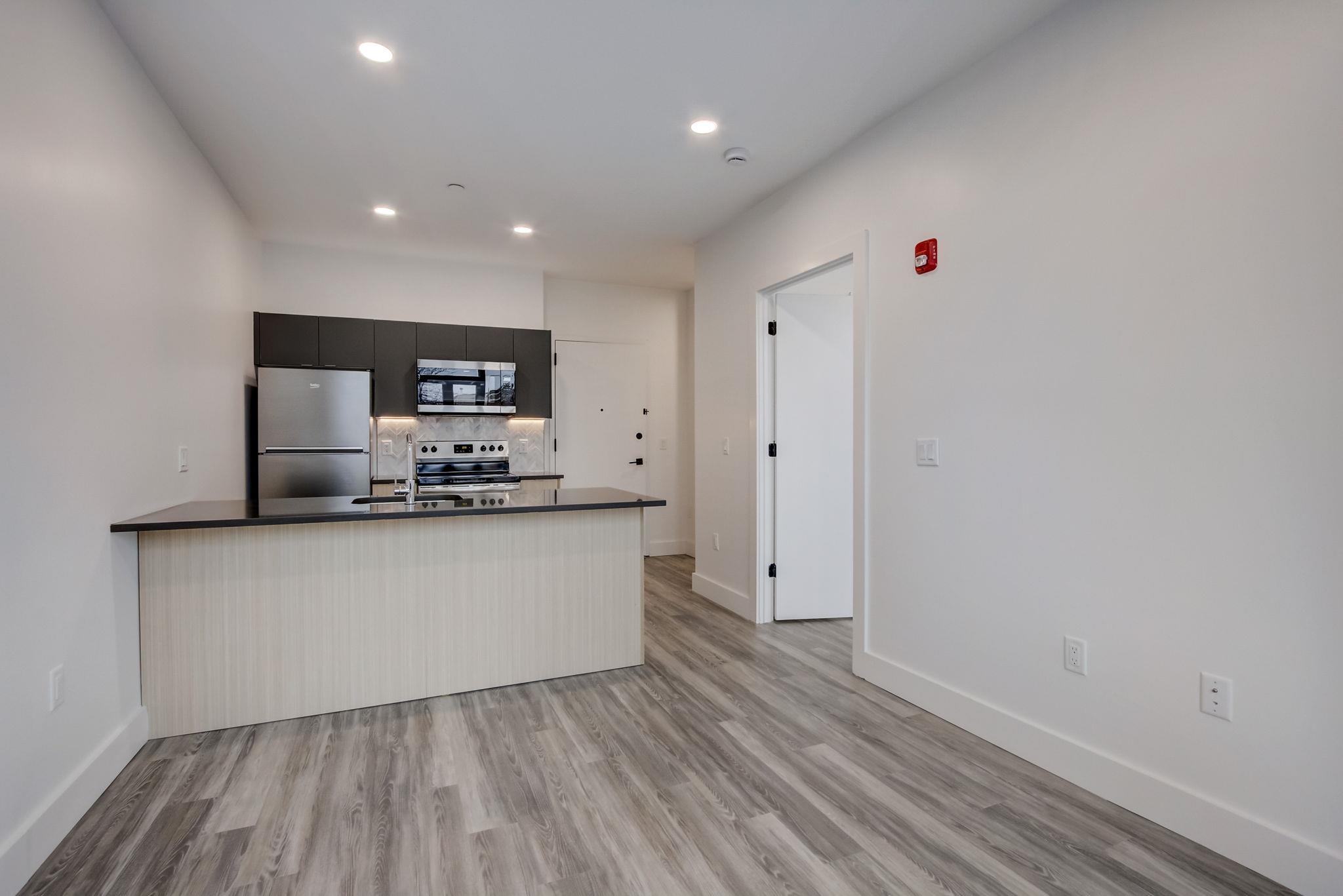 327 COMMUNIPAW AVE Unit: 301