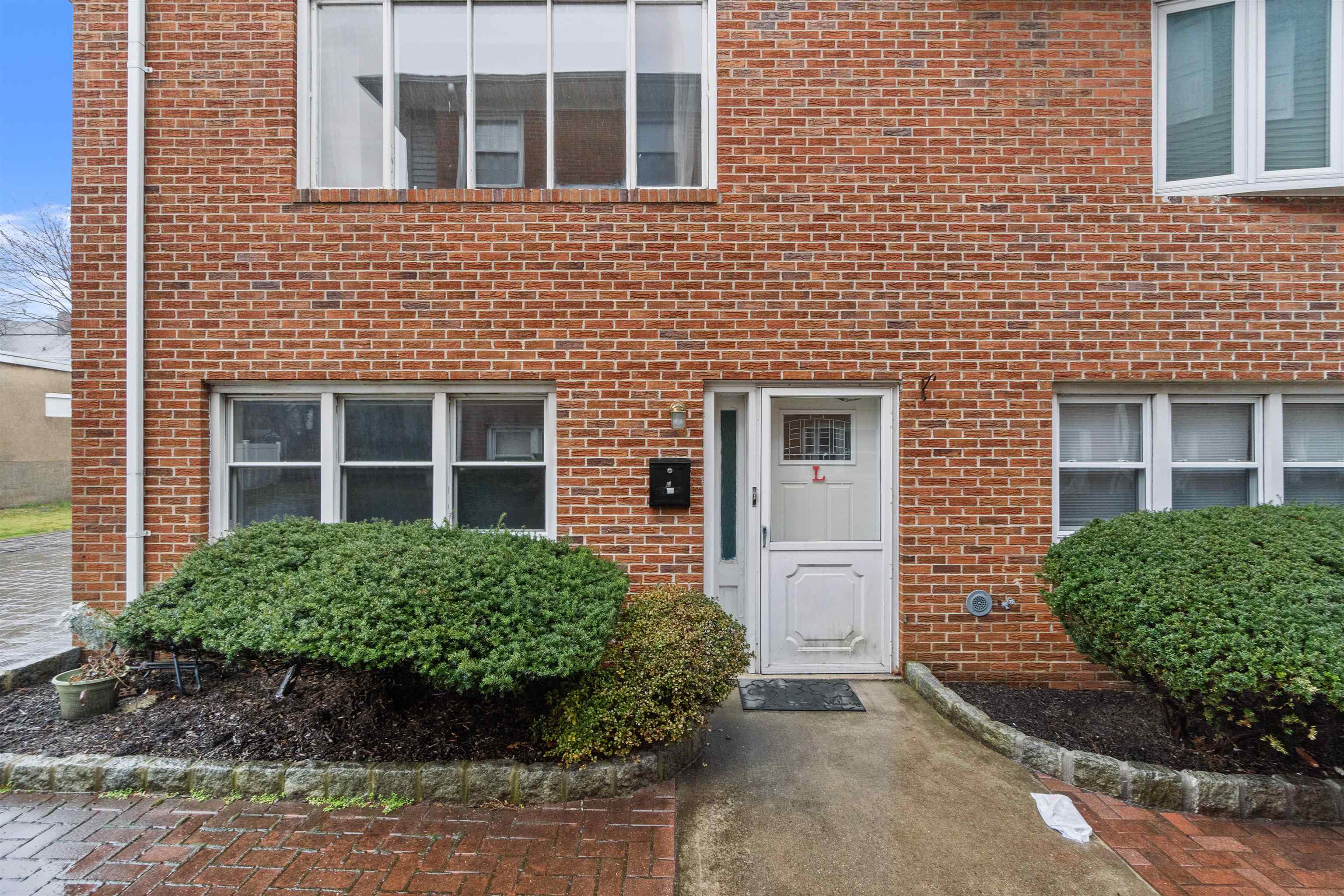 39 WEST 30TH ST Unit: L