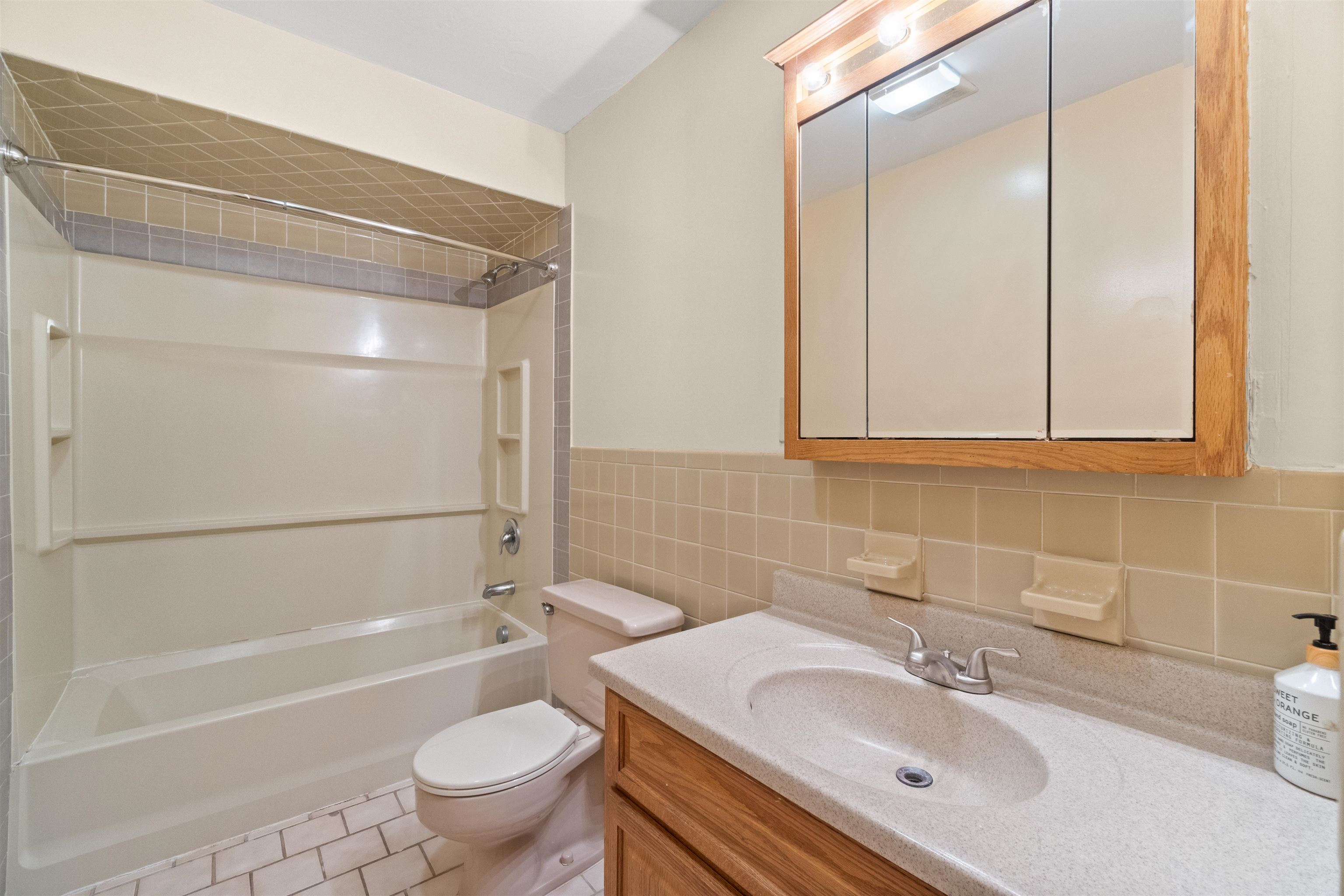 39 WEST 30TH ST Unit: L