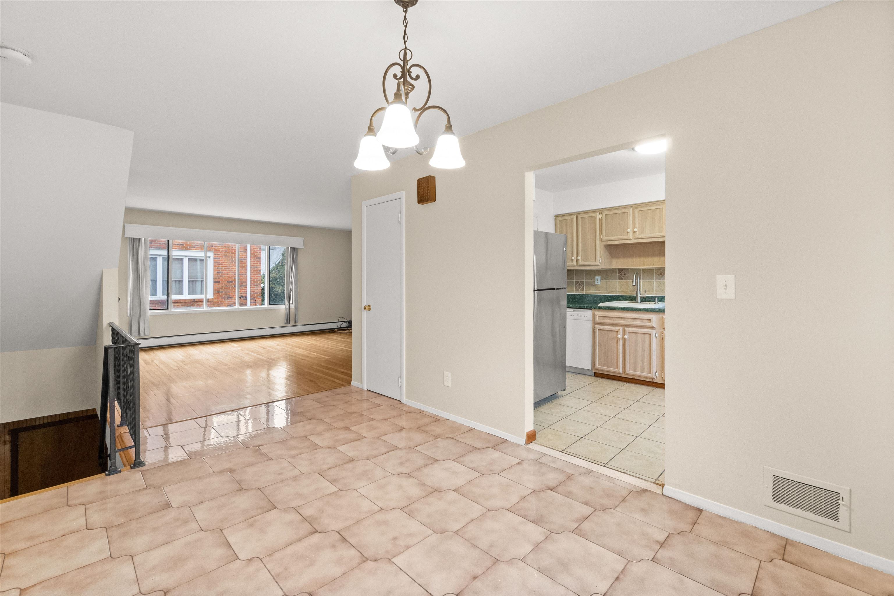 39 WEST 30TH ST Unit: L