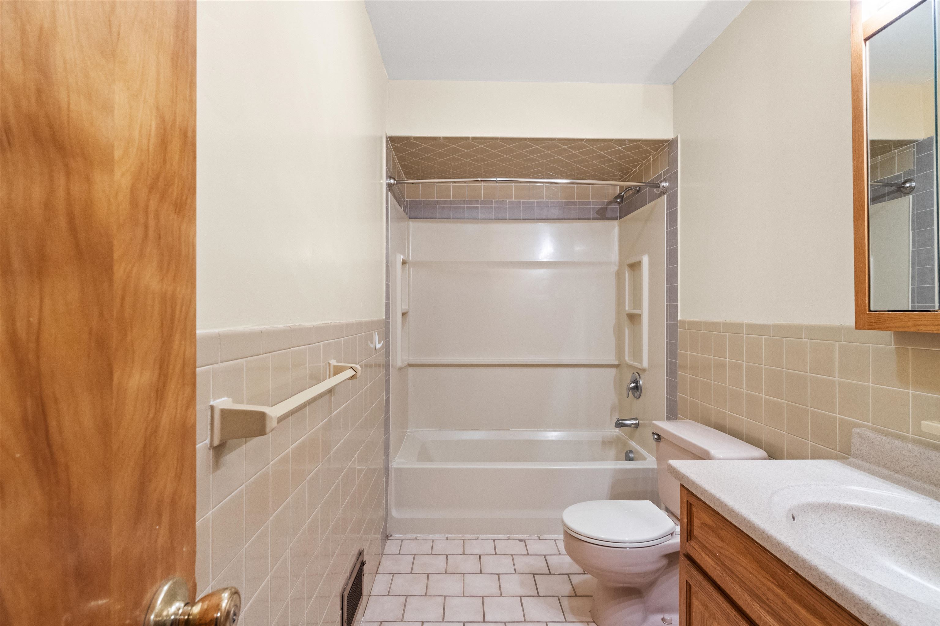 39 WEST 30TH ST Unit: L